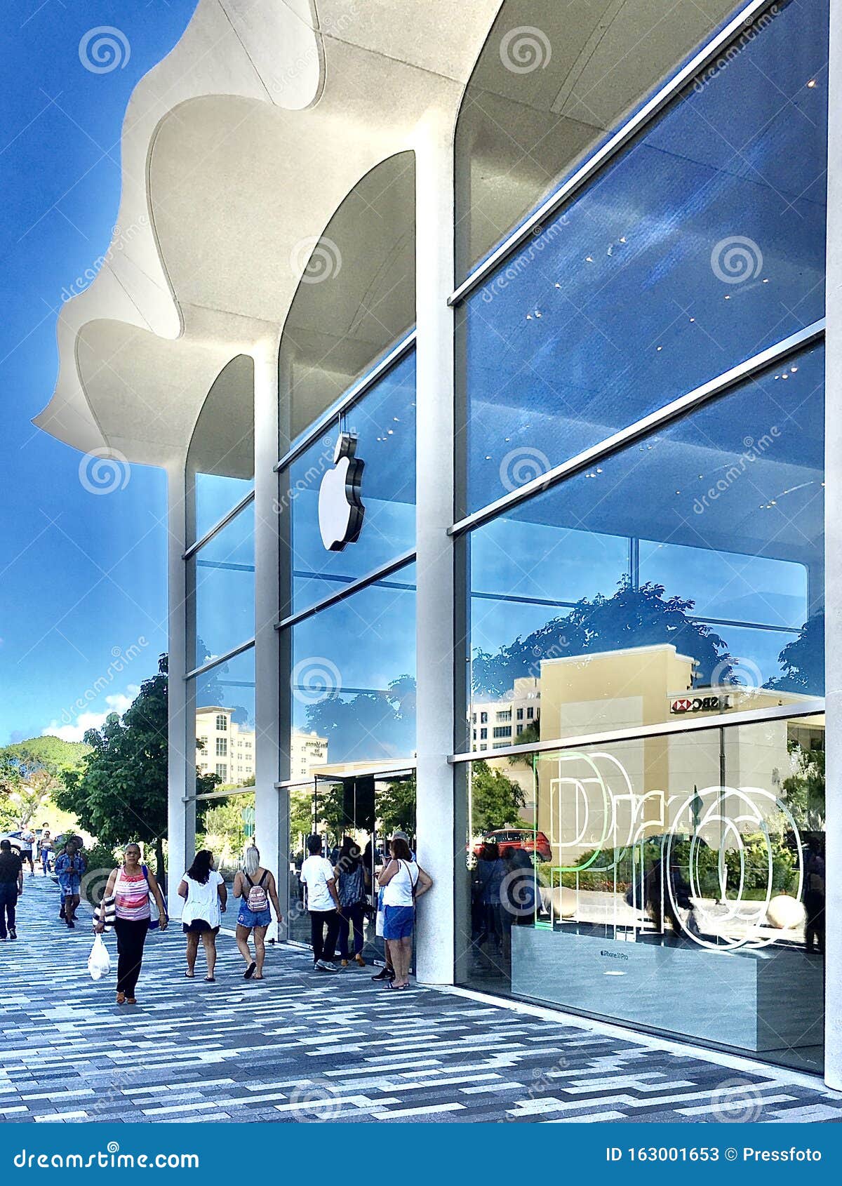 Apple Store in Aventura, Florida Editorial Stock Photo - Image of aventura,  electronics: 163001653