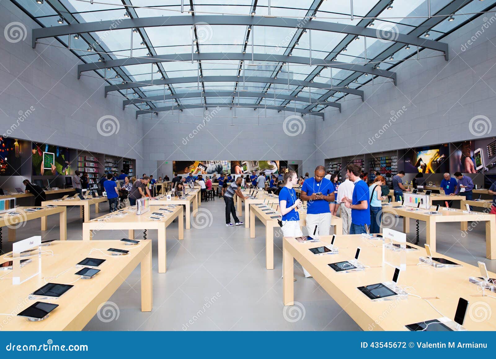 Apple Store On Third Street Promenade Santa Monica Usa Stock Photo