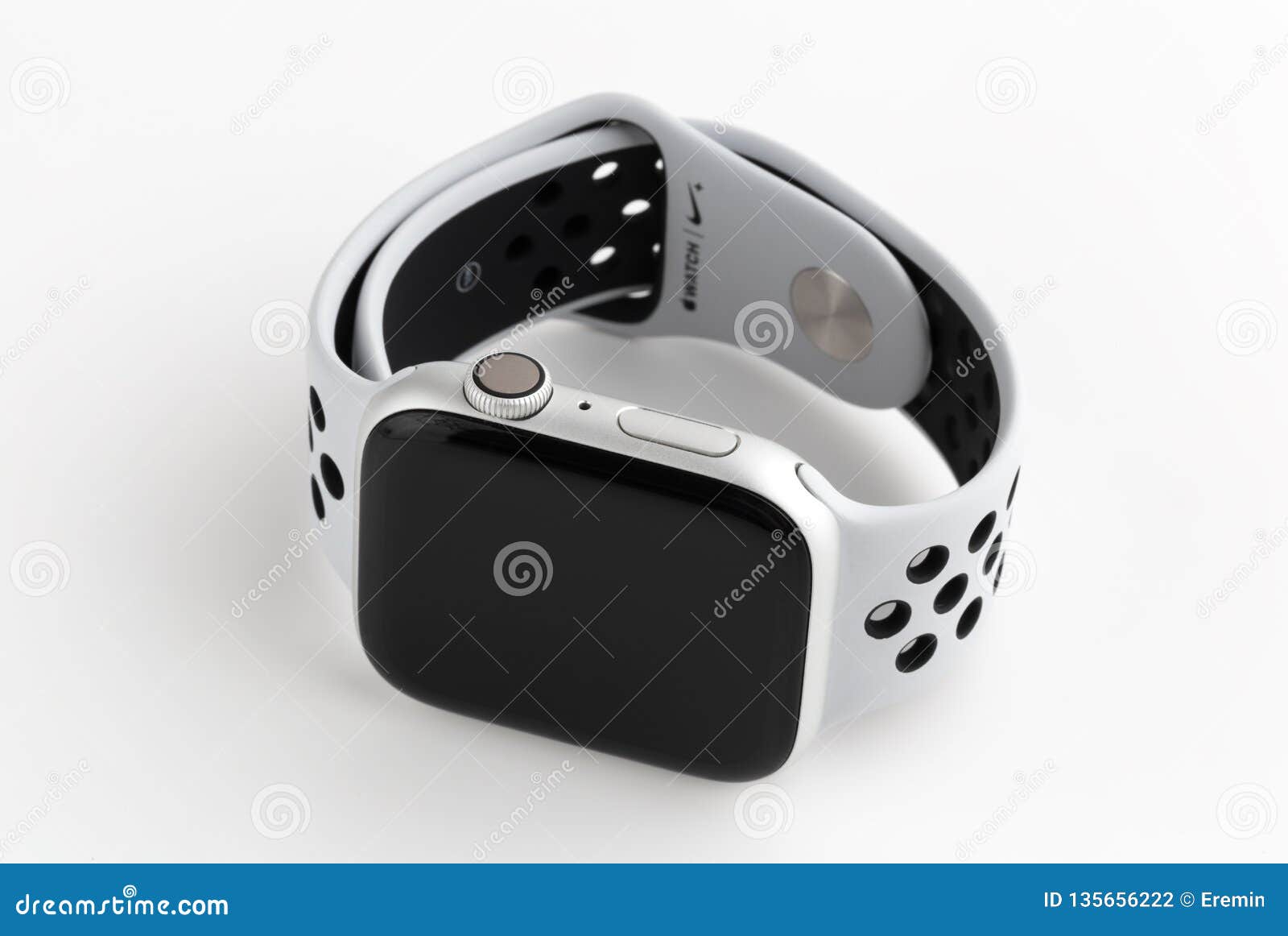 medianoche uno Contestar el teléfono Apple Watch Nike +.Silver Aluminum Case with Pure Platinum on a White  Background Editorial Photography - Image of display, bangle: 135656222