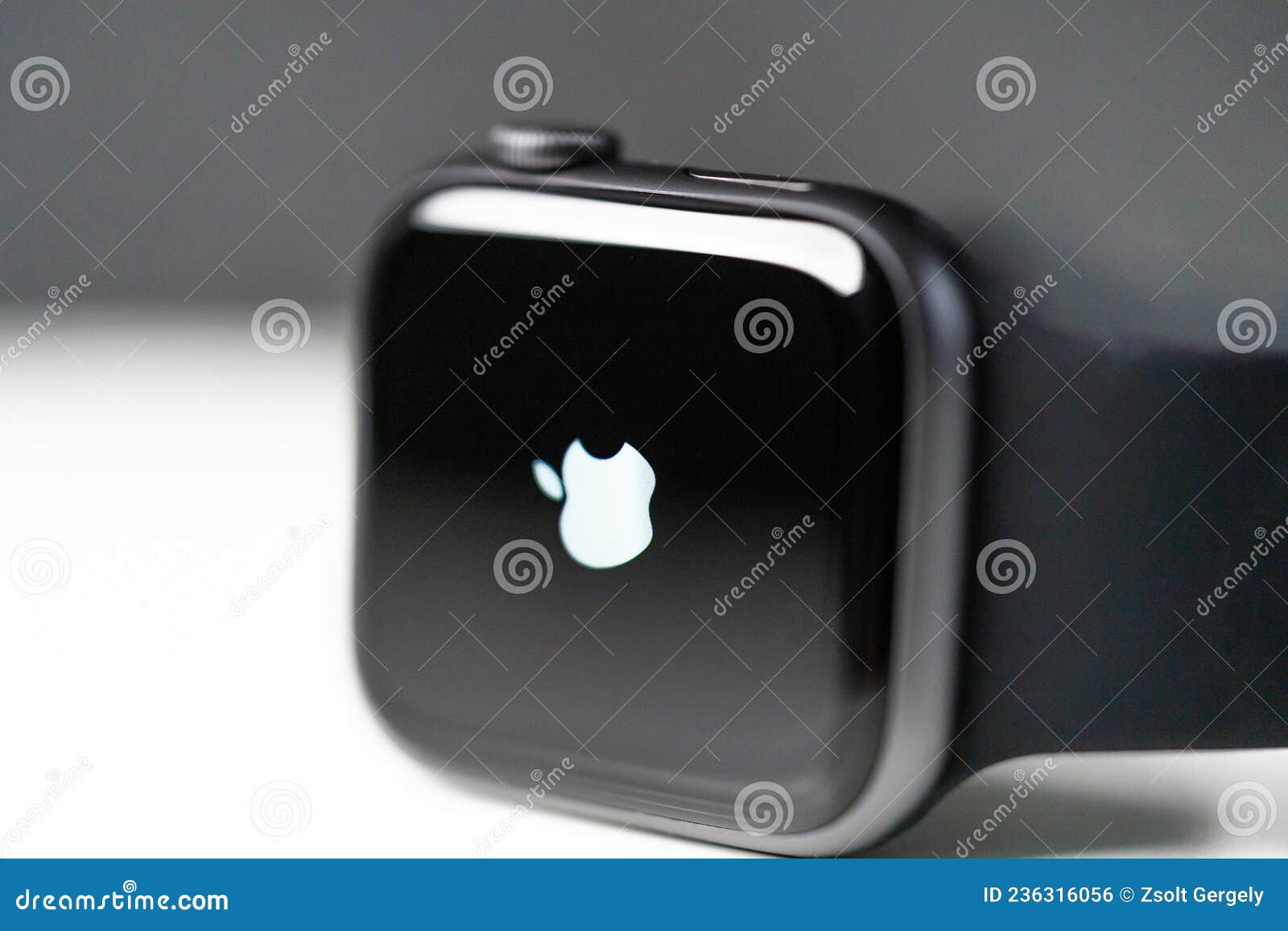 Apple Watch on the table editorial photo. Image of health 236316056