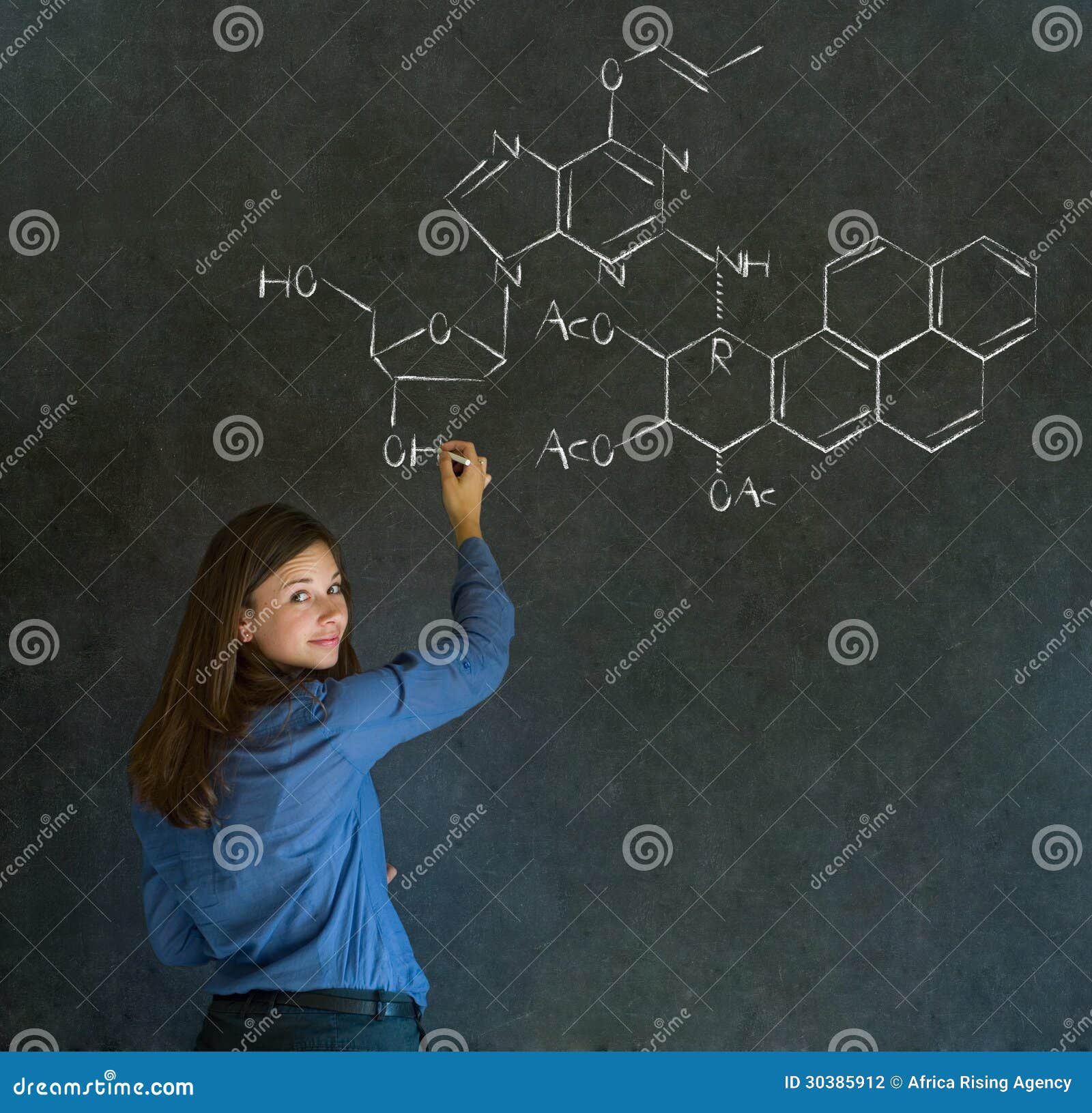 Учитель природоведения планирует. Учитель по химии. Химические формулы на доске мелом. Формула женщины. Картинки по химии мелом.