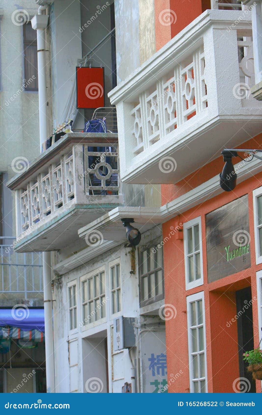 4 Apriil 2009 a House at Cheung Chau Editorial Photography Image of city, tourism 165268522