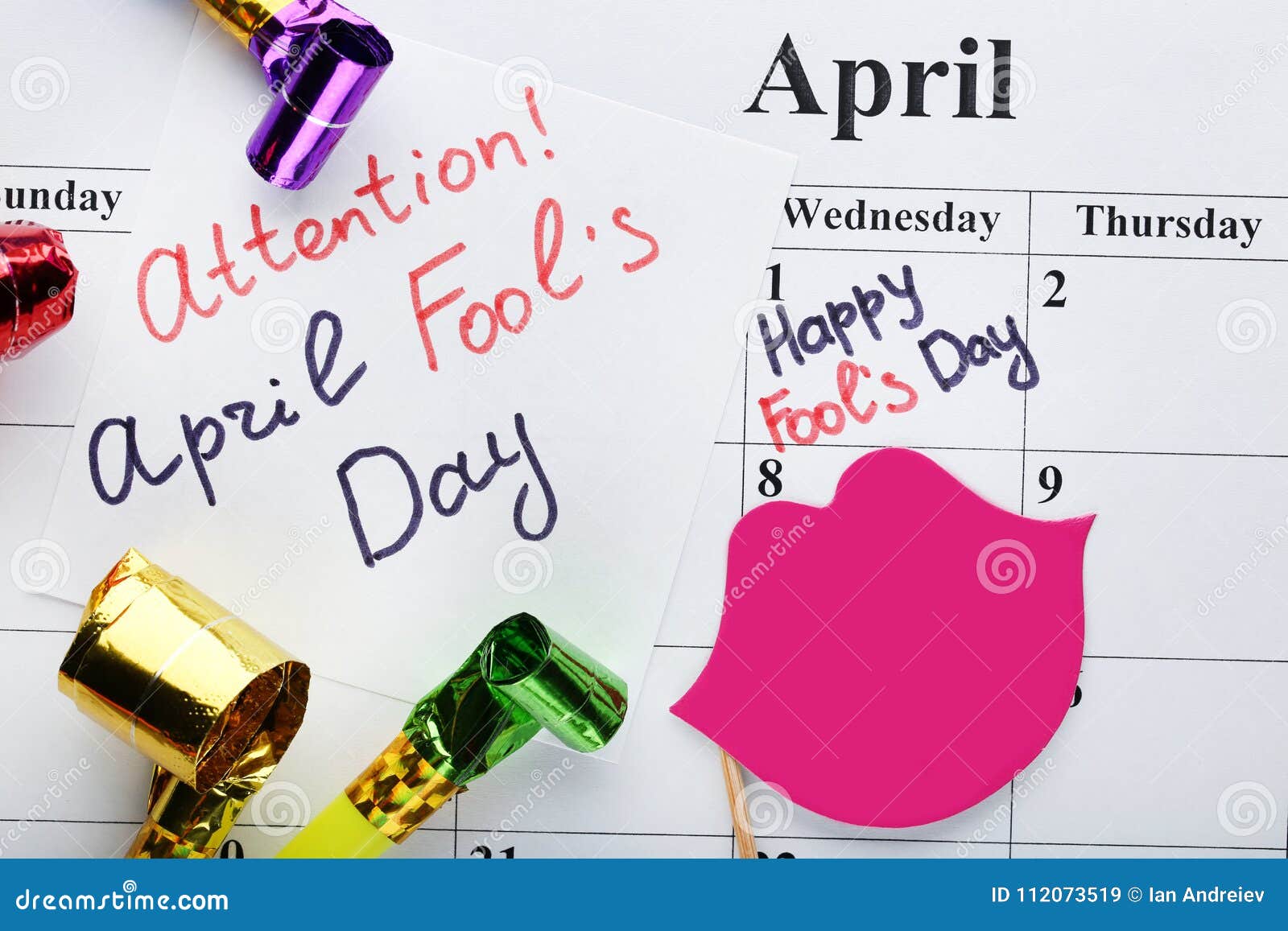 April-Kalender Mit Aufschrift Stockbild - Bild von fest, datum: 112073519