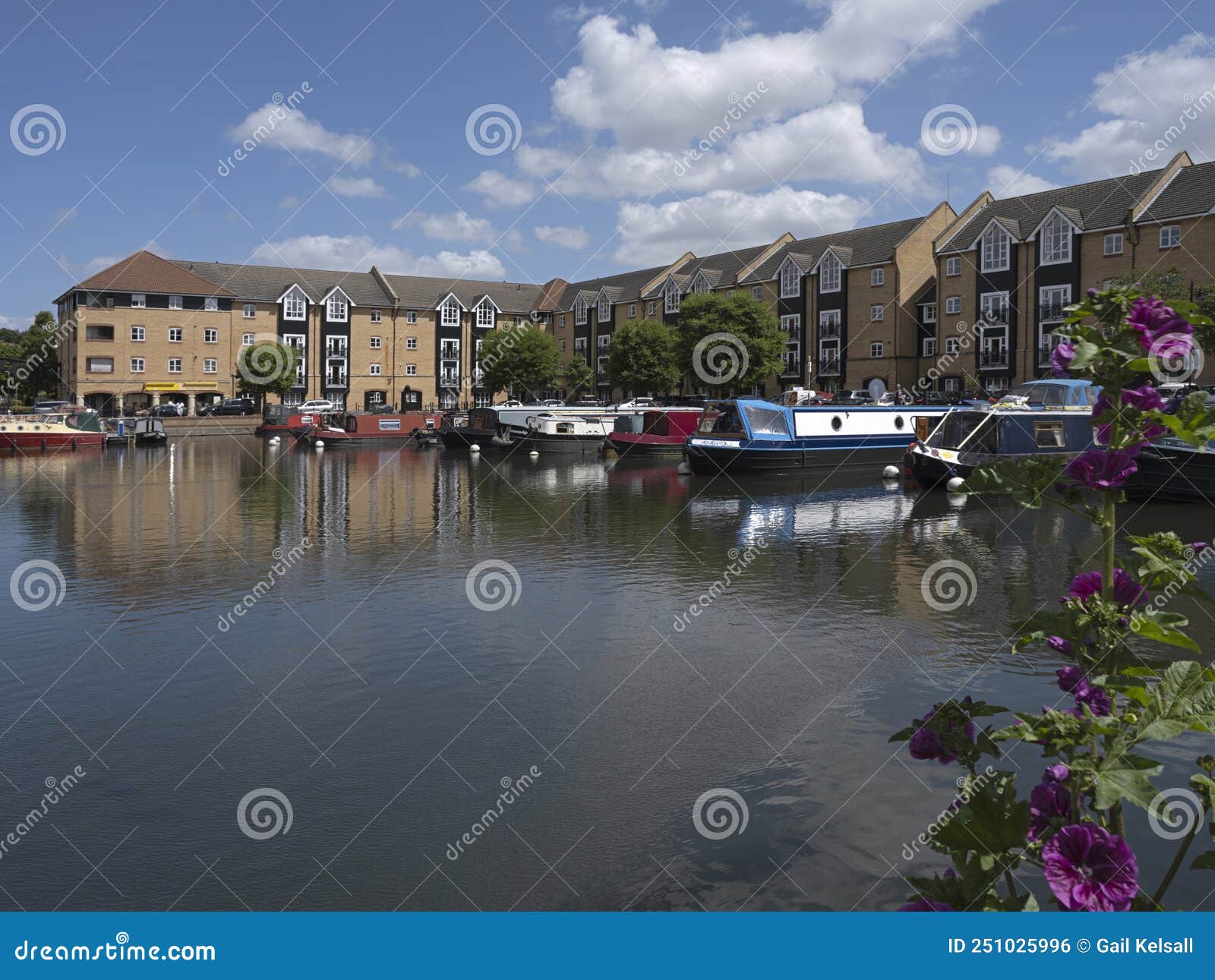 Apsley Lock Near Hemel Hempstead Editorial Photo Image of canal