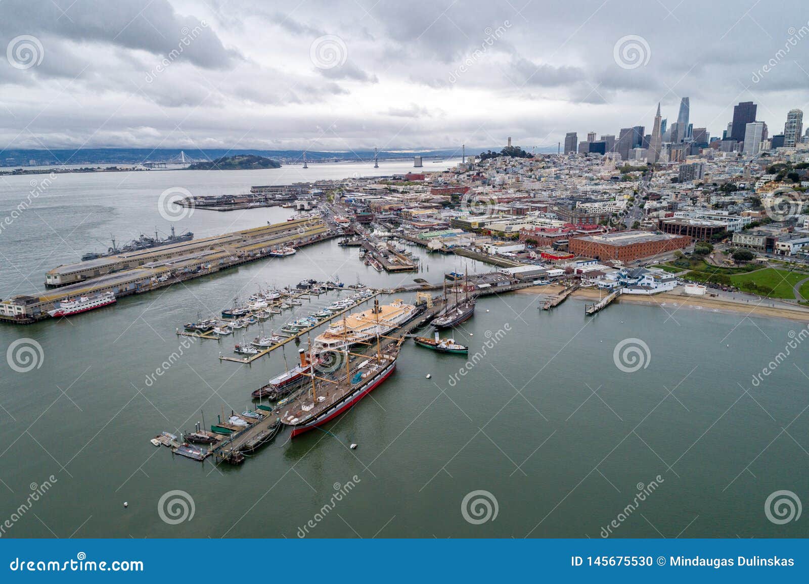 aquatic park pier , cove and municipal pier in san francisco