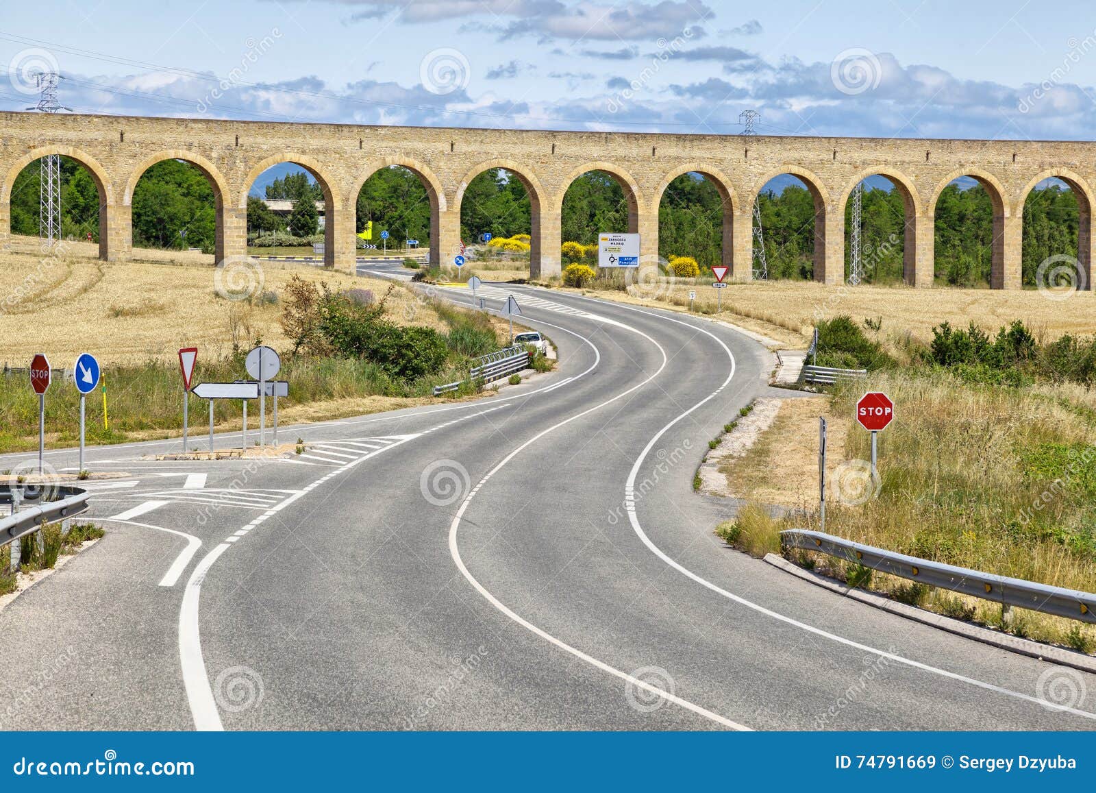 aqueduct of noain, pamplona, spain