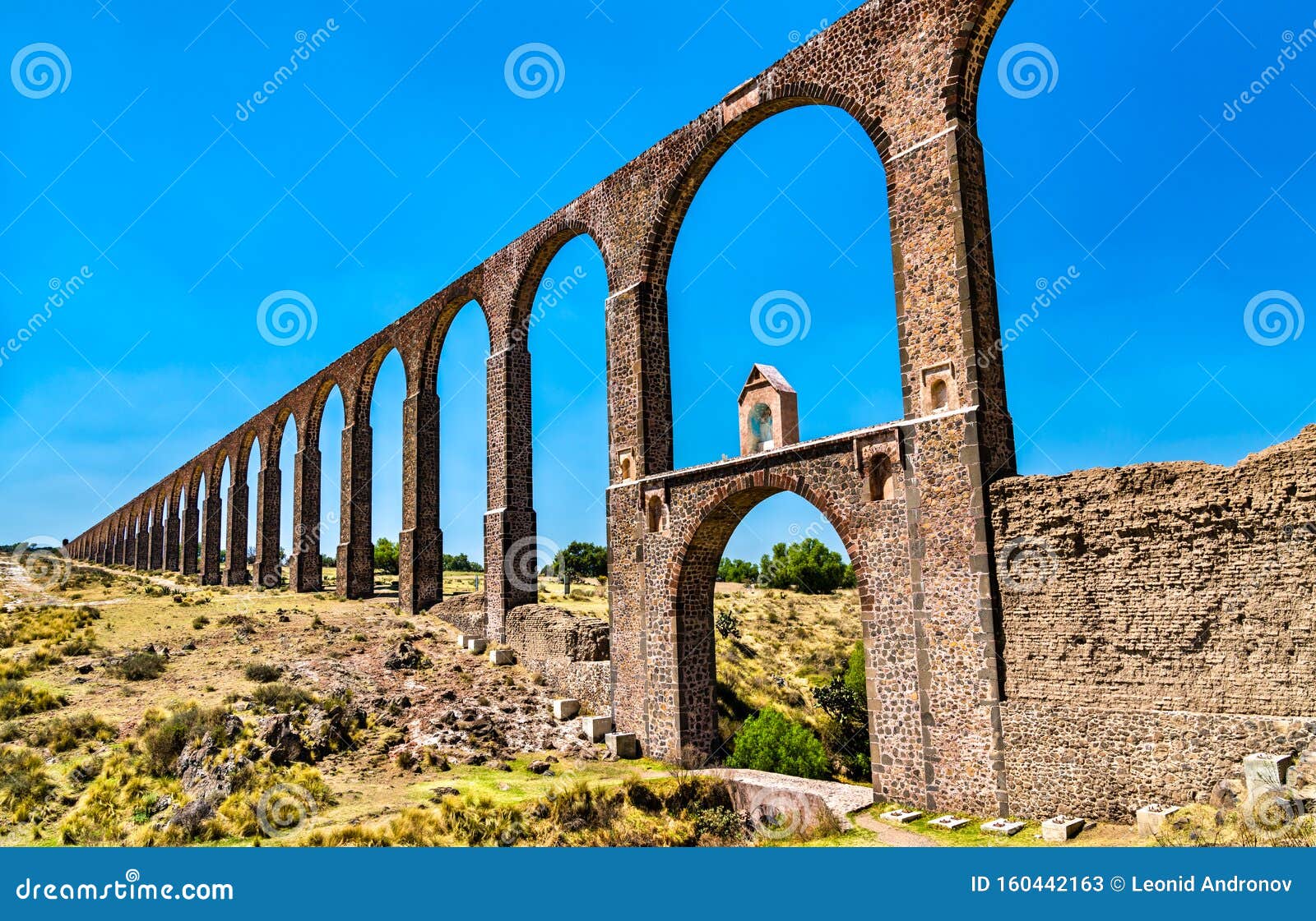 Aqueduct of Padre Tembleque in Mexico Stock Image - Image of padre,  cityscape: 160442163