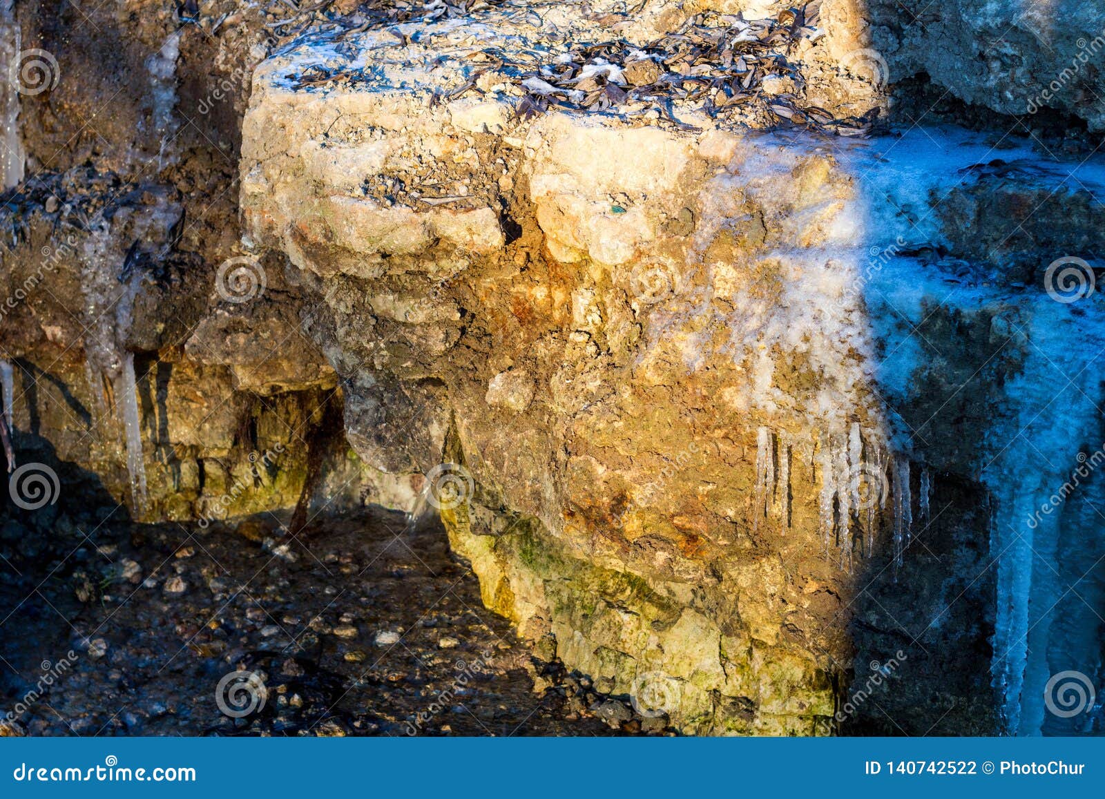 Aquifer in limestone stock photo. Image of geology, layer 140742522