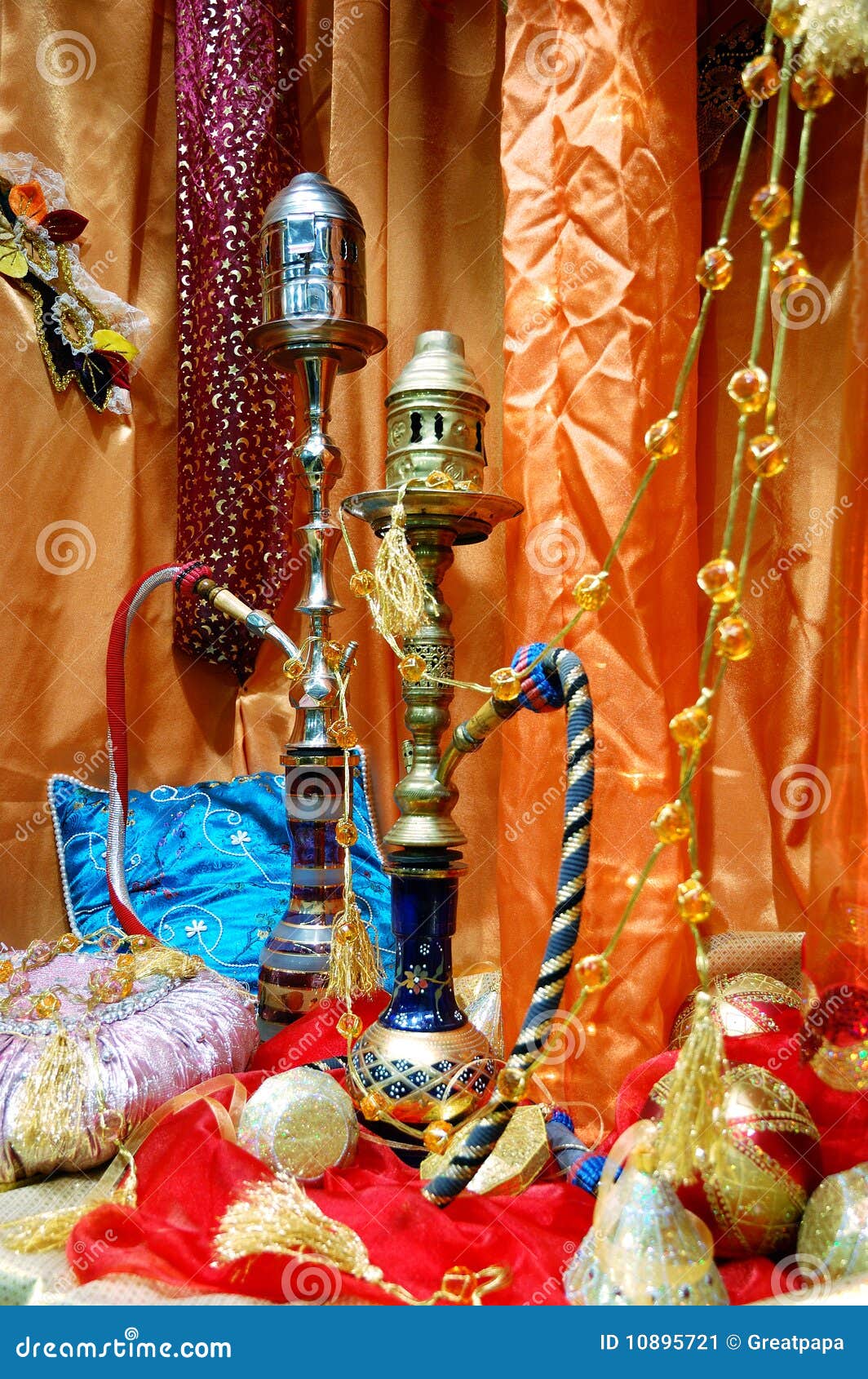 arabic-hookah-10895721.jpg