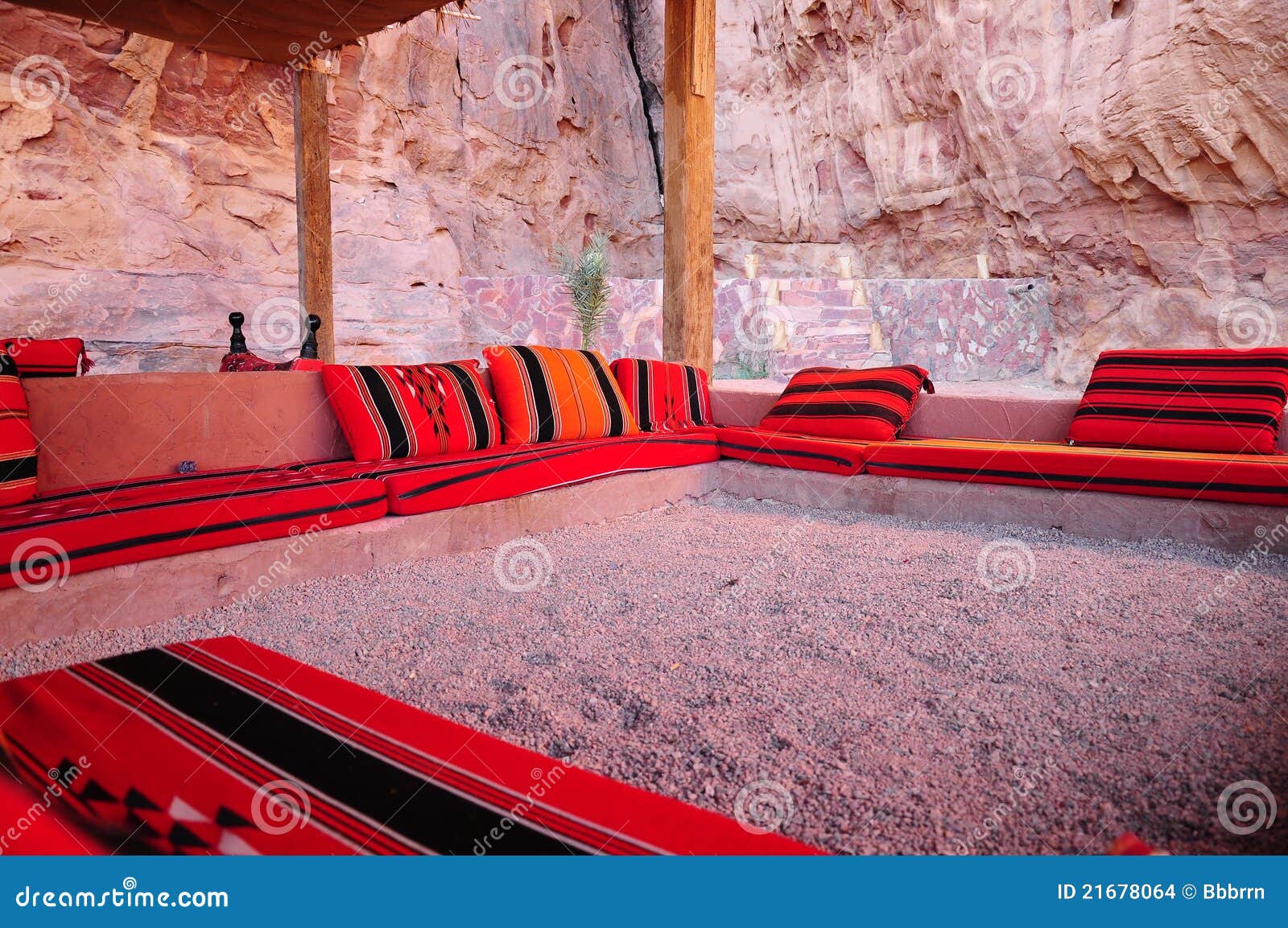 Arabische kissen stockfotos – 76 arabische kissen stockbilder ...