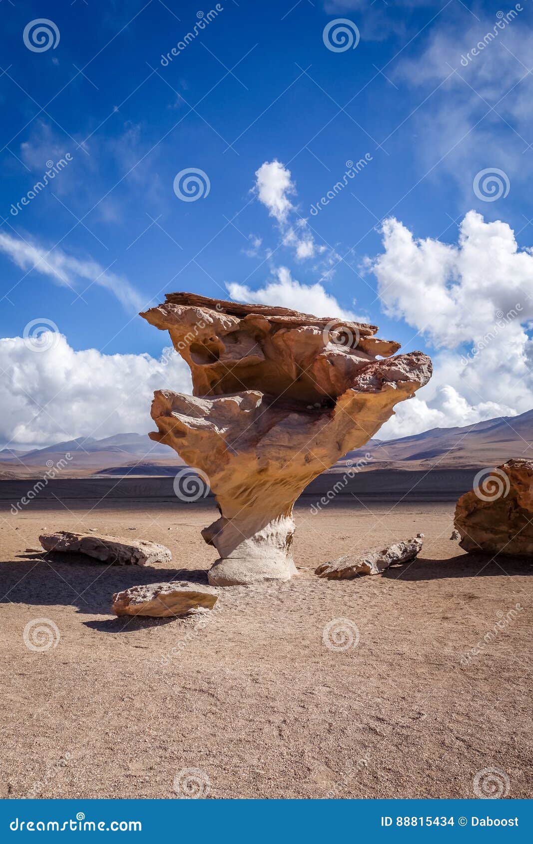 arbol de piedra in siloli desert, sud lipez reserva, bolivia