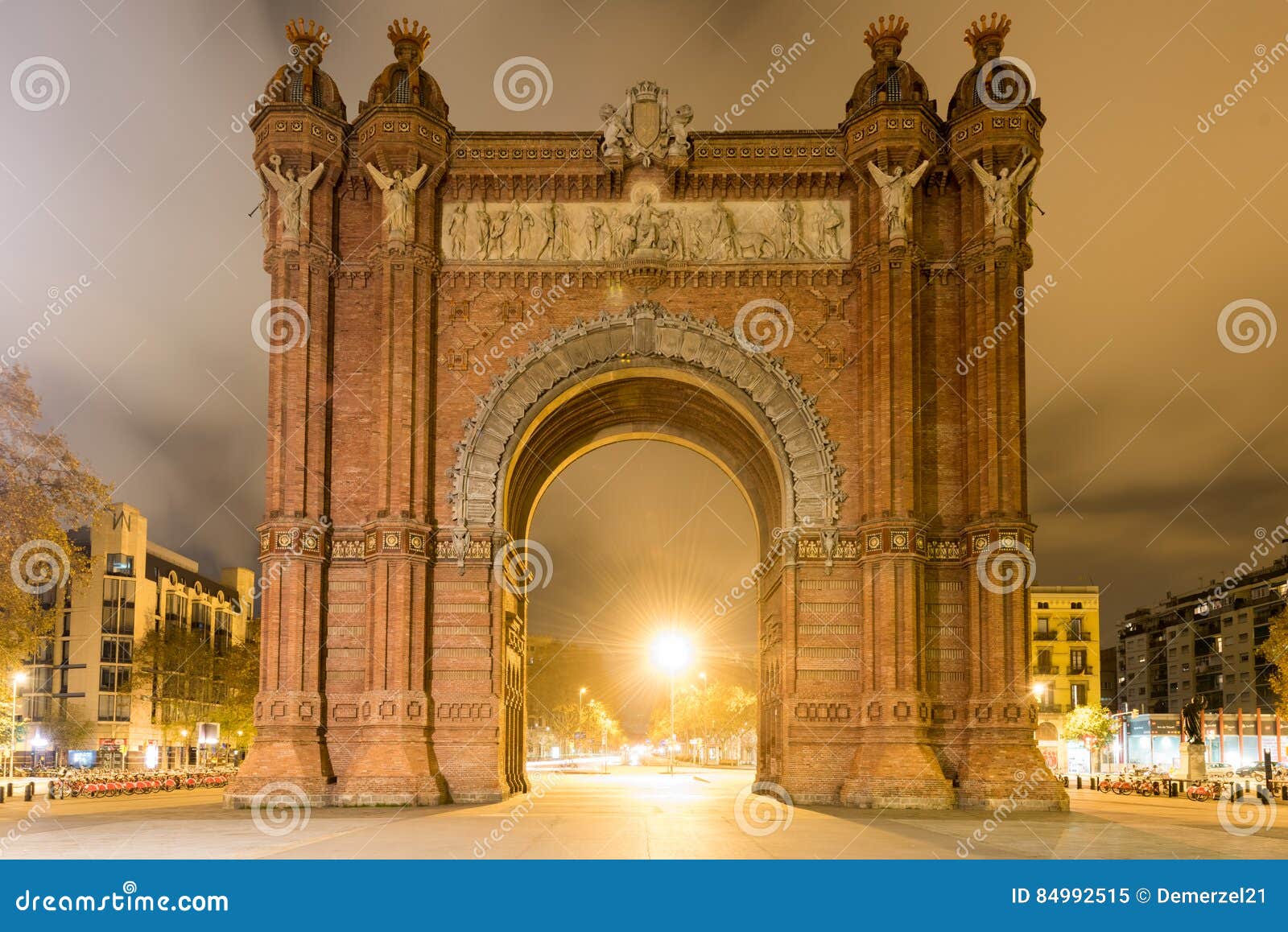 Arc De Triomf Barcelona, Spain Editorial Image Image of barcelona
