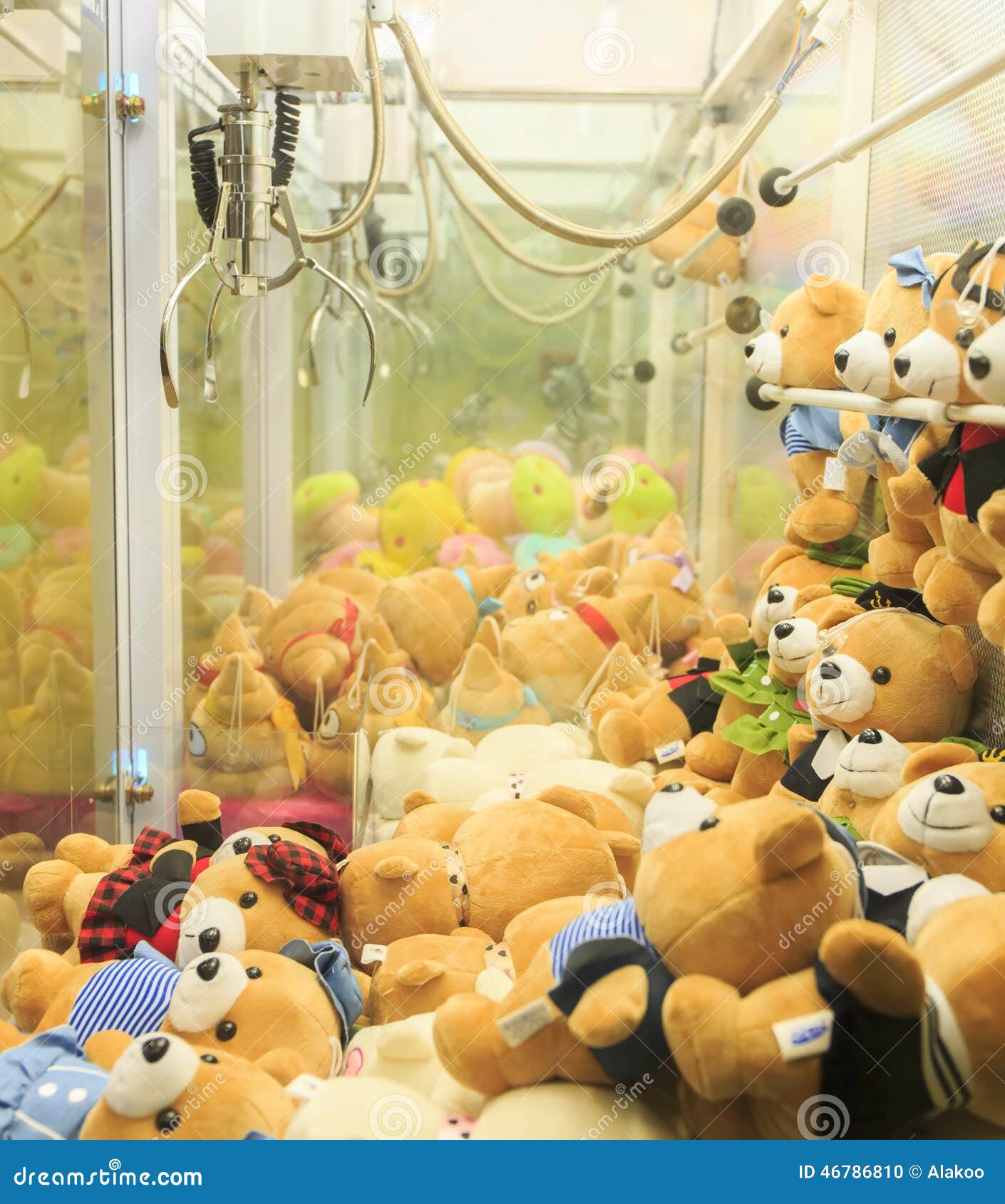 teddy grabber machine