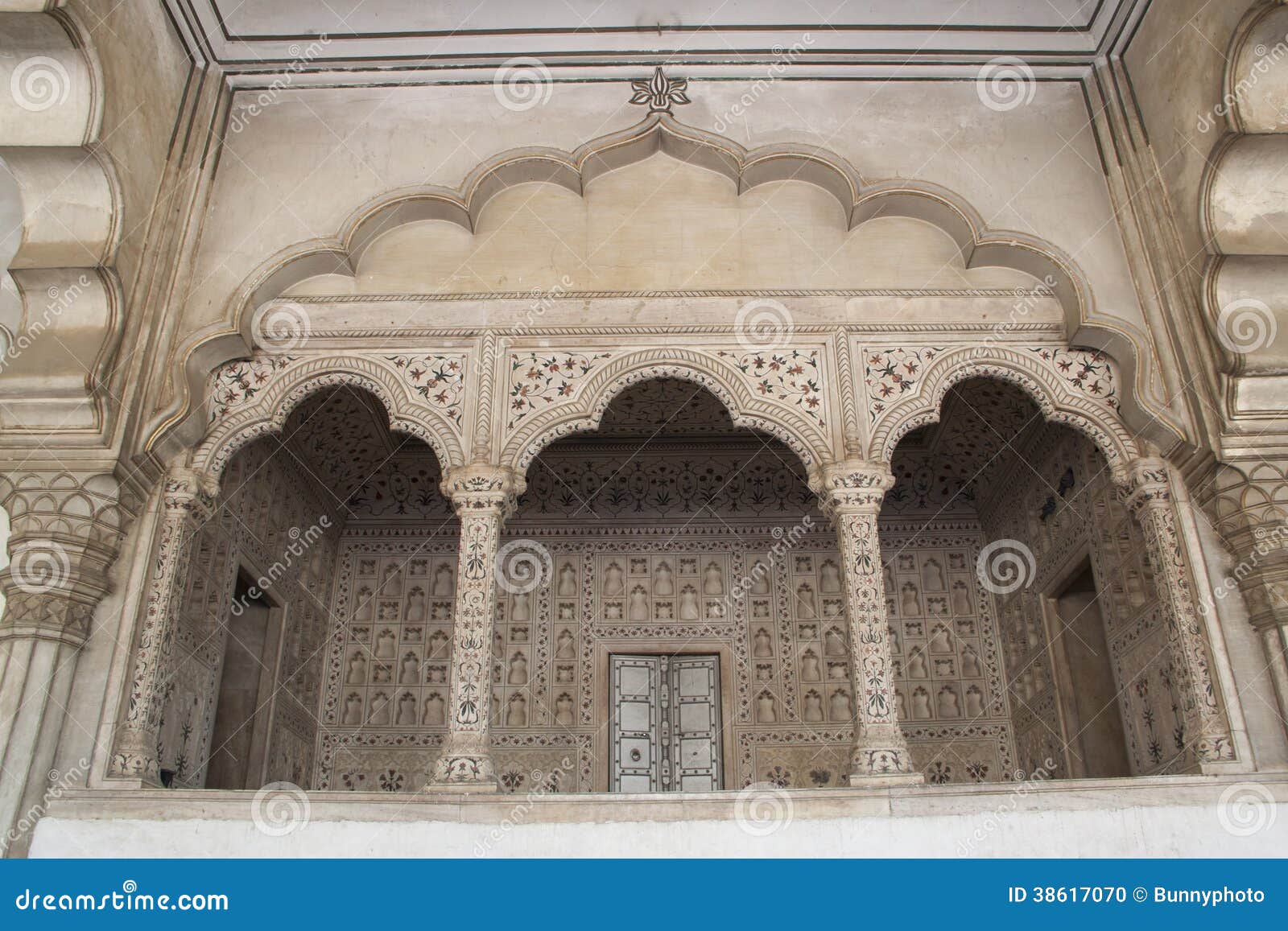 Arch hall in Agra fort stock photo. Image of hall, culture 38617070