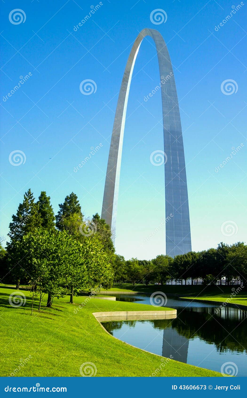 The Arch in St. Louis, MO. editorial stock photo. Image of louis - 43606673
