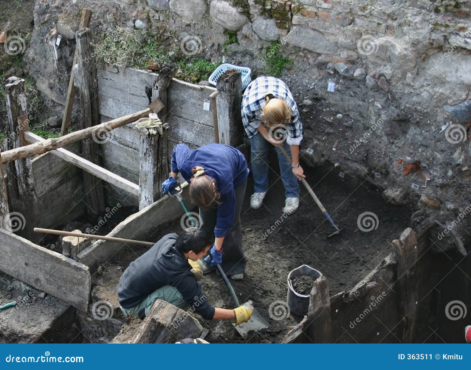 Archeologists At Work Stock Image Image 363511