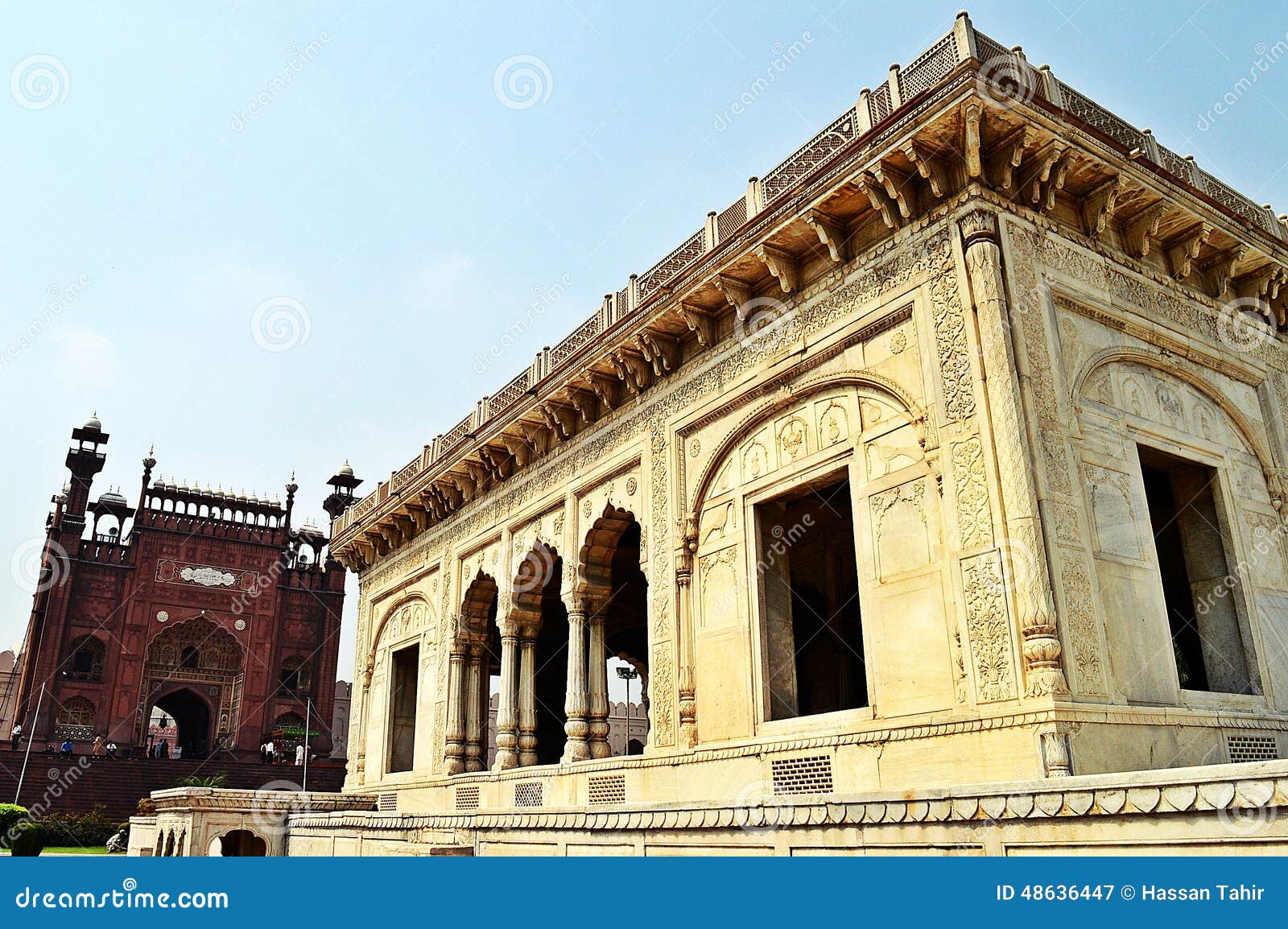 12 arches infront of king mosque lahore pakistan