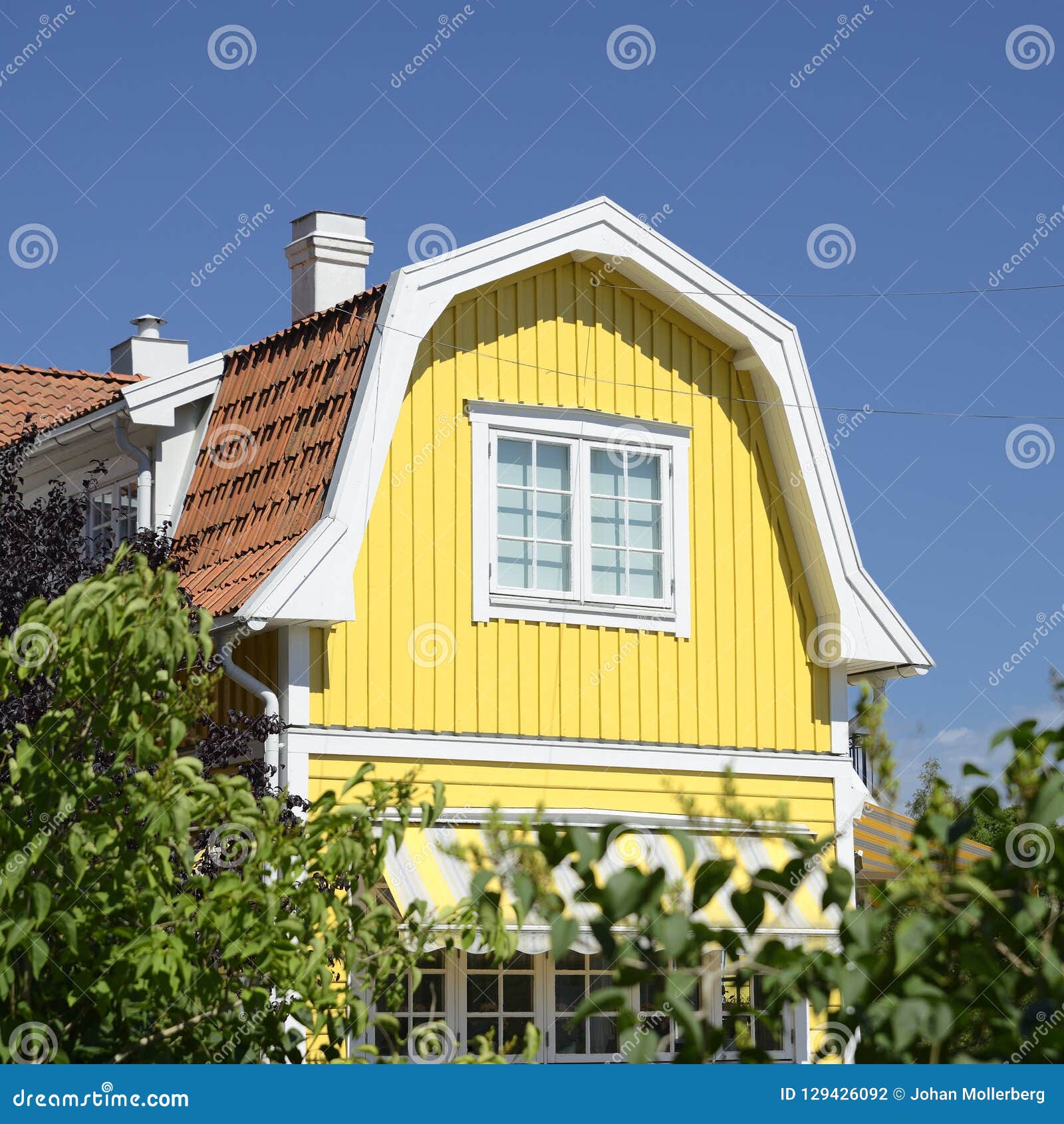 the architectural detail of a roofline on a home