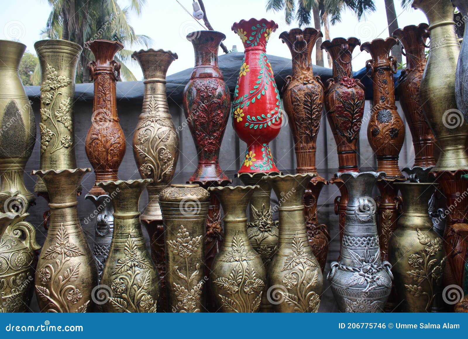 Arcilla Decorativa De Jarrones De Flores Grandes Foto de archivo - Imagen  de alimento, arte: 206775746