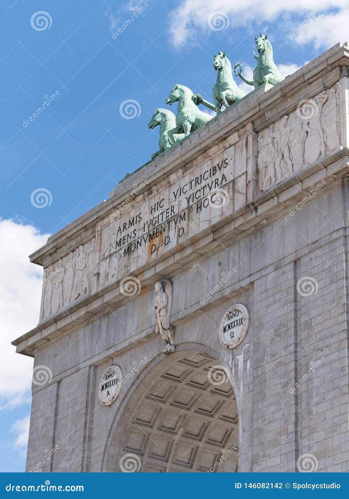 arco de la victoria victory arch is a triumphal arch built in the moncloa, madrid, spain.