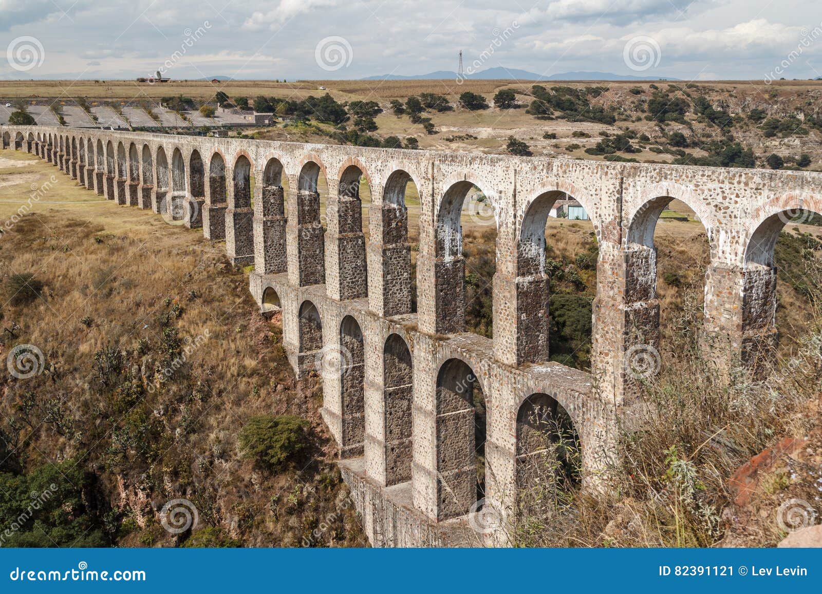 arcos del sitio aqueduct for water supply in tepotzotlan