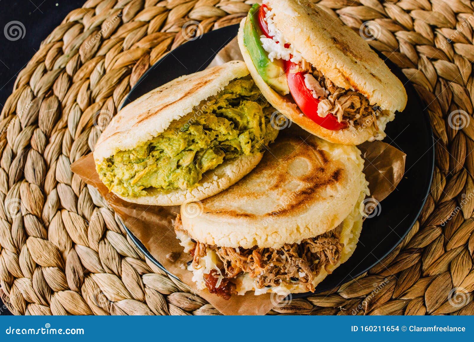 Arepas Venezolanas is a Traditional Dish from Venezuela and Colombia ...