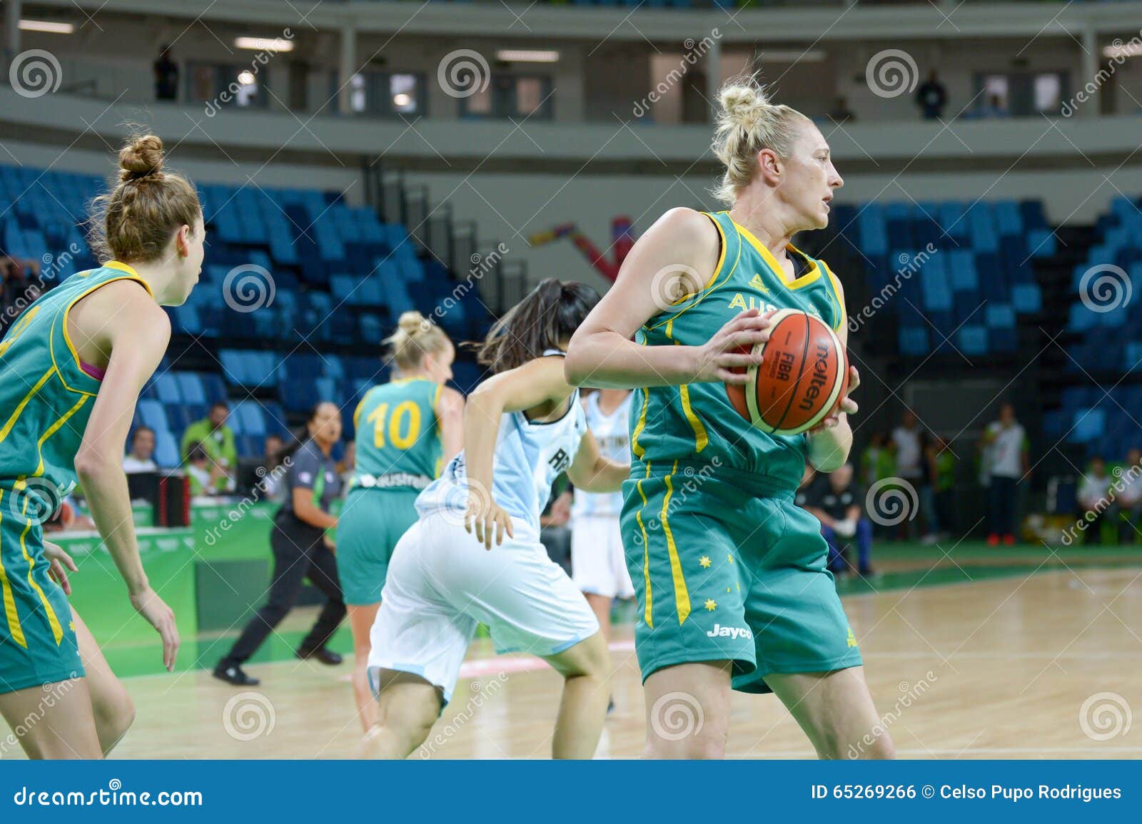 Argentina vs Australia editorial photo. Image of basketball - 65269266