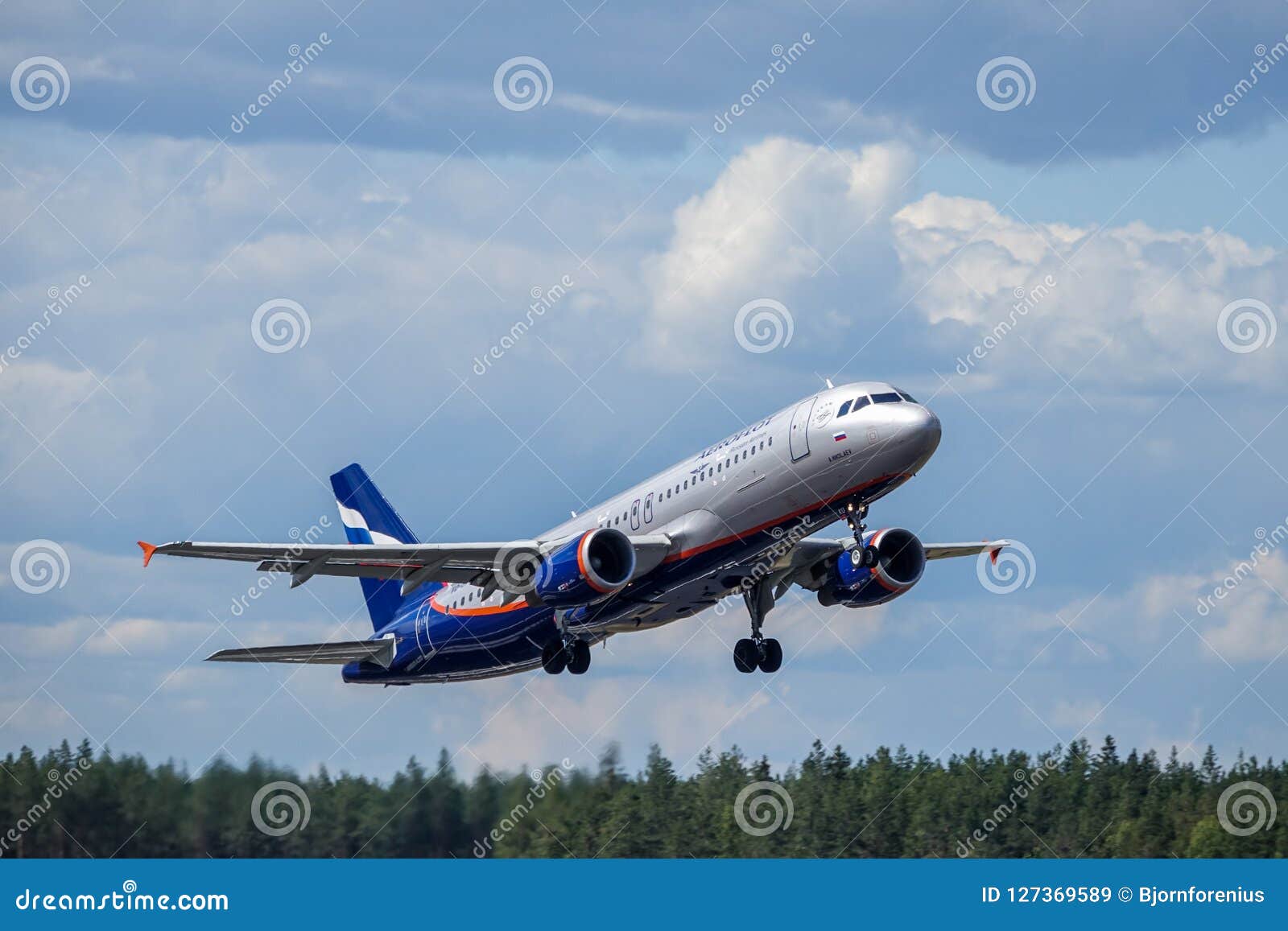 Aeroflot Russian Airlines Airbus A320 - 200 Take Off Editorial Stock Image - Image of aviation, cloud: 127369589