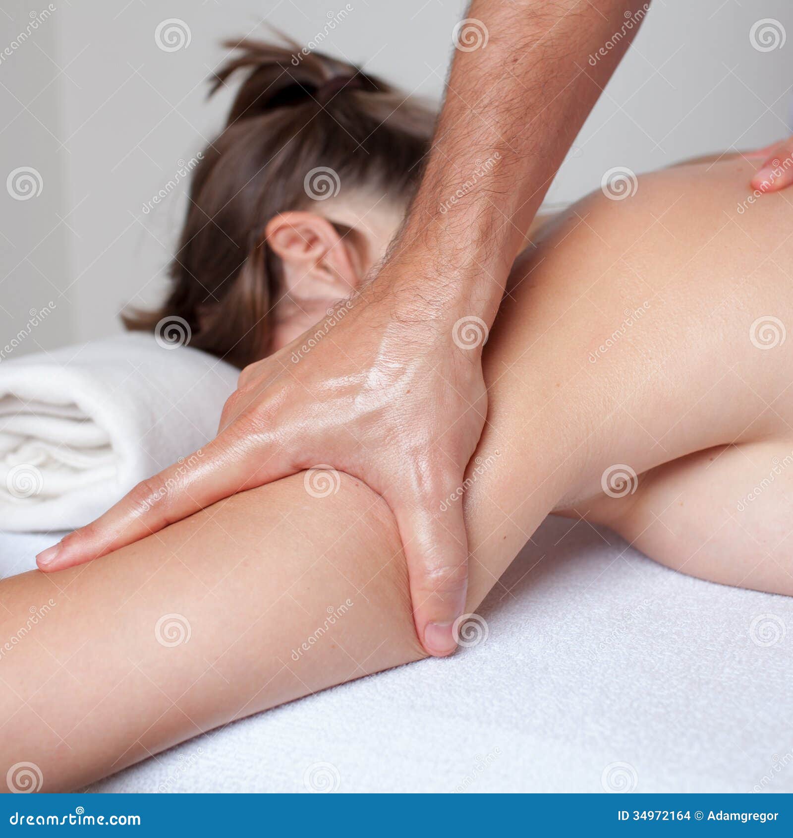 https://thumbs.dreamstime.com/z/arm-massage-female-upper-34972164.jpg