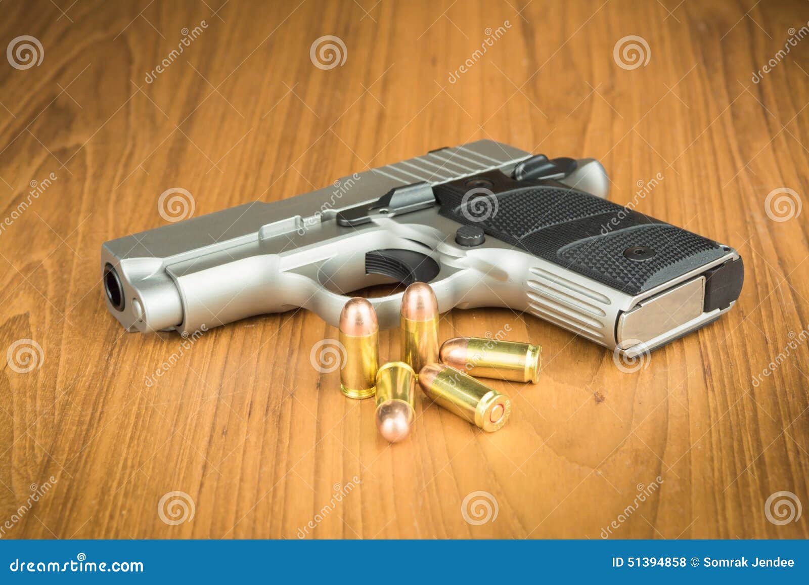 Arma Da Mao De 380 Milimetros Foto De Stock Imagem De Milimetros Arma 51394858