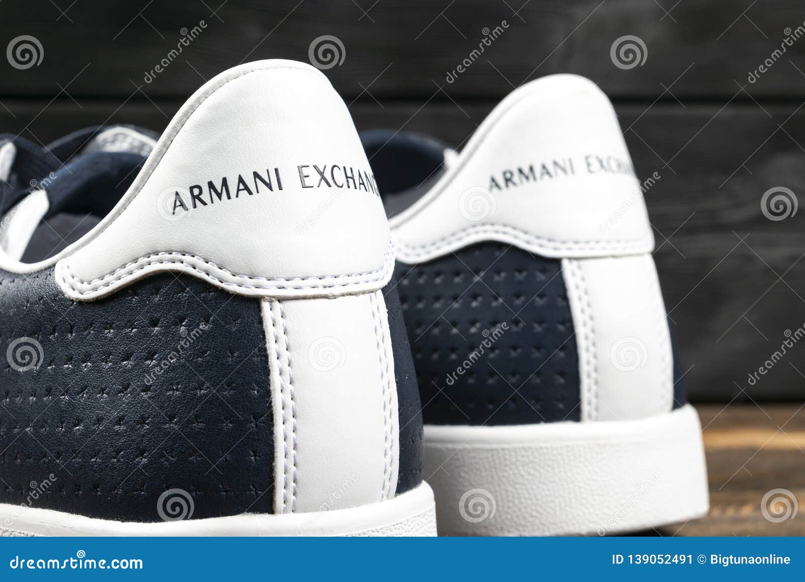 difference between giorgio armani and armani exchange