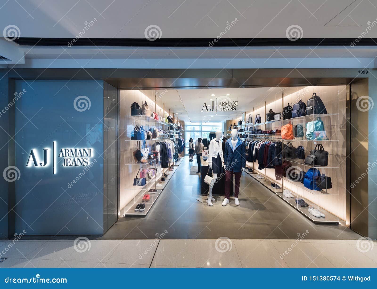 Tragisk billetpris gås Armani Jeans Store in IFC Mall, Hong Kong Editorial Stock Image - Image of  facade, elegant: 151380574