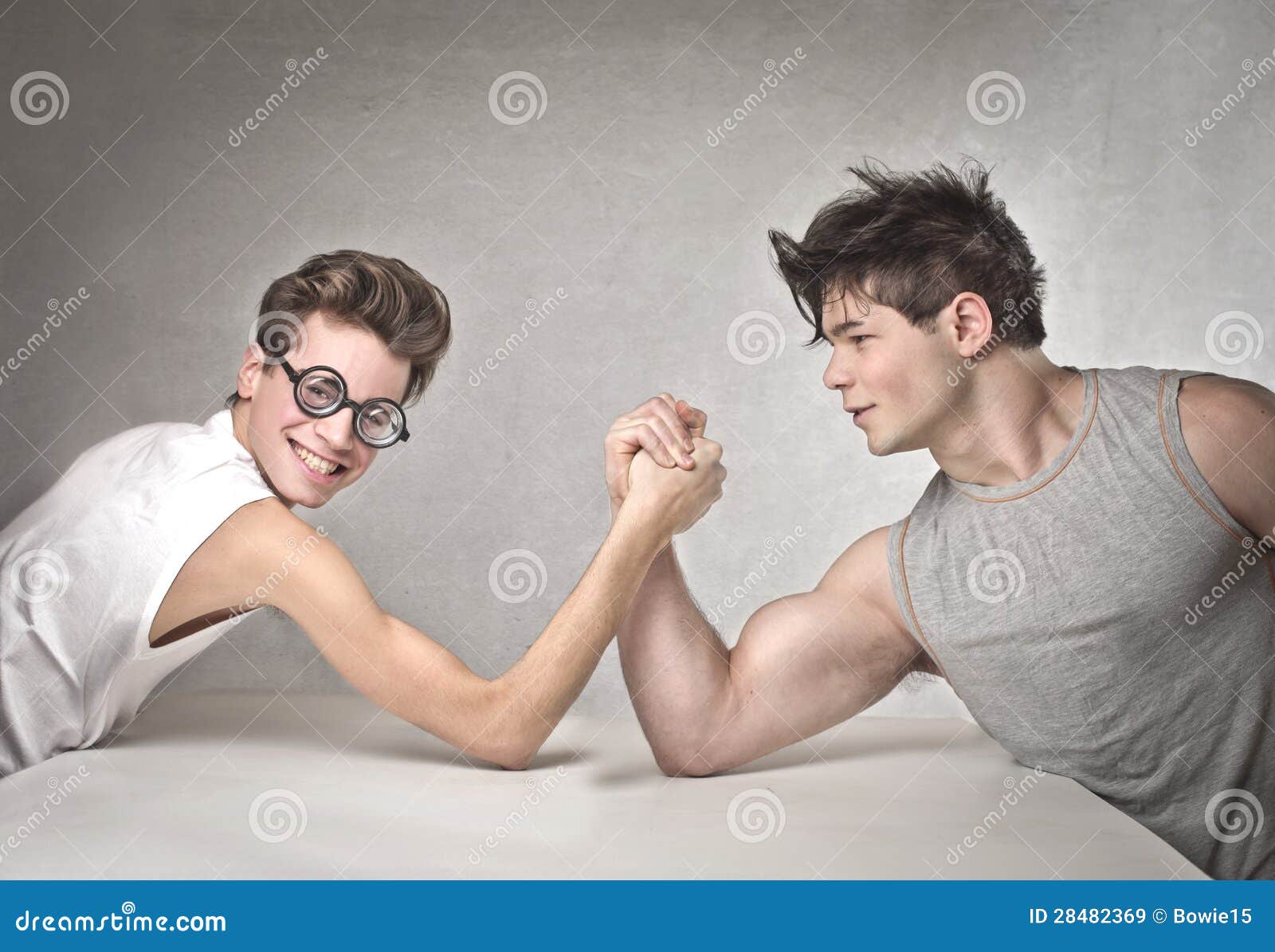 Vs skinny guys guys muscular Muscle Fit
