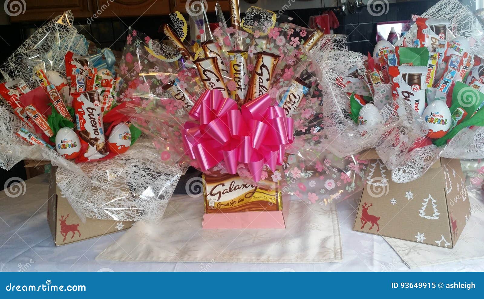 Arreglo Dulce De La Caja De La Navidad Imagen editorial - Imagen de dulce, navidad: 93649915 Arreglo Dulce De La Caja De La Navidad Imagen editorial - Imagen de dulce, navidad: 93649915