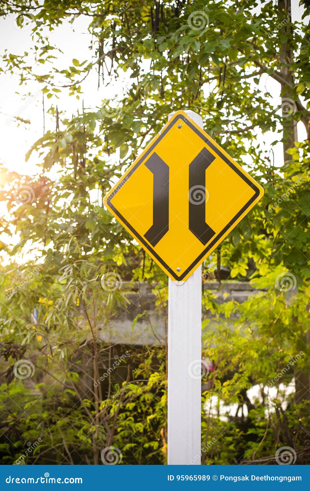 Arrow sign stock image. Image of light, wood, green, message - 95965989