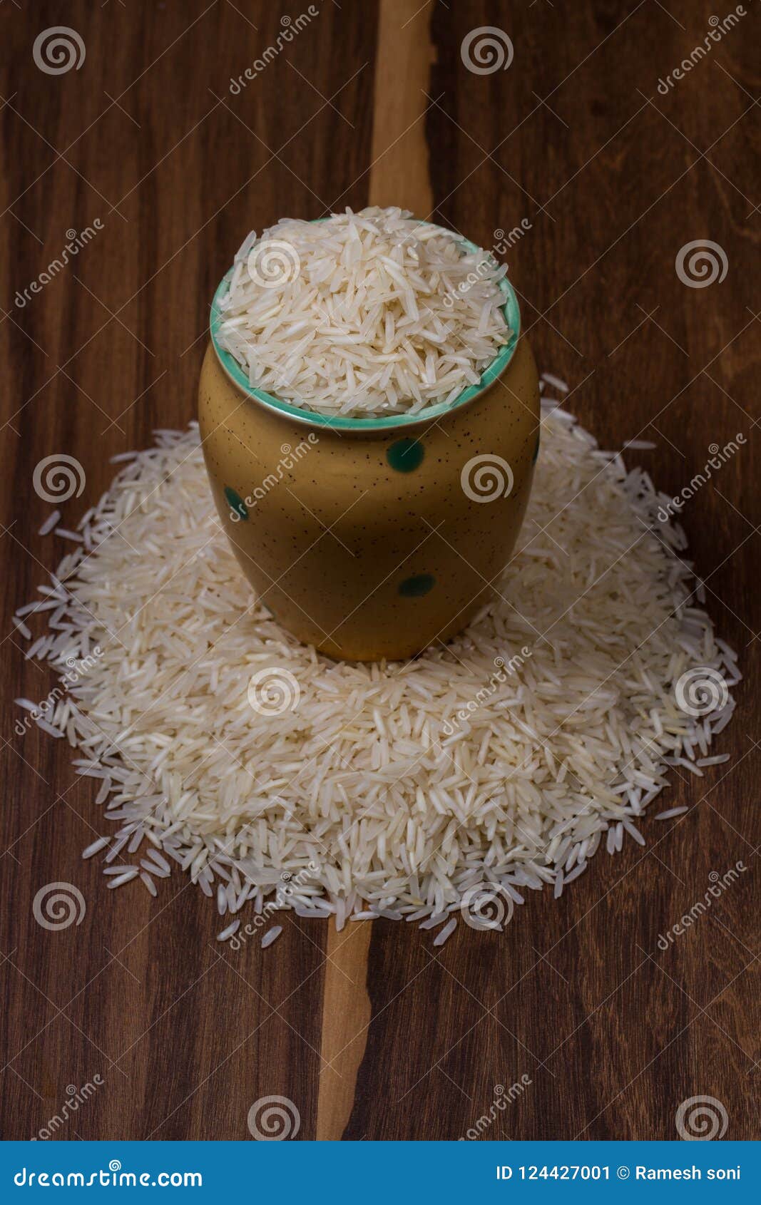 Arroz basmati de la India imagen de archivo. Imagen de alimento 124427001
