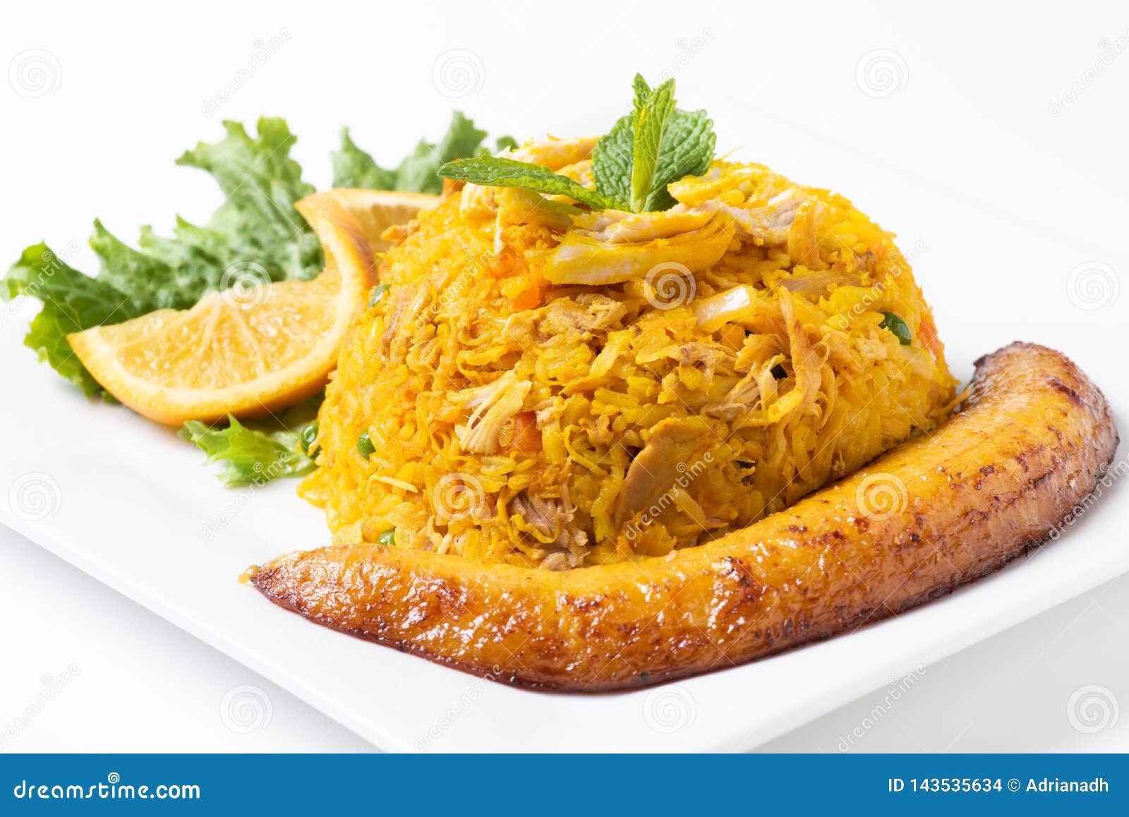 arroz con pollo colombiano colombian style rice with chicken meat on white background