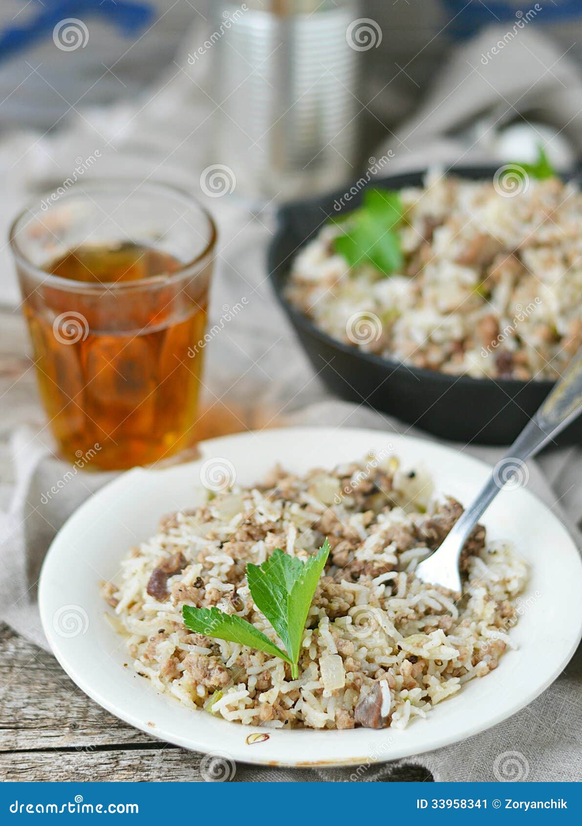 Arroz Sucio Con La Carne Picada Imagen de archivo - Imagen de orleans,  apio: 33958341