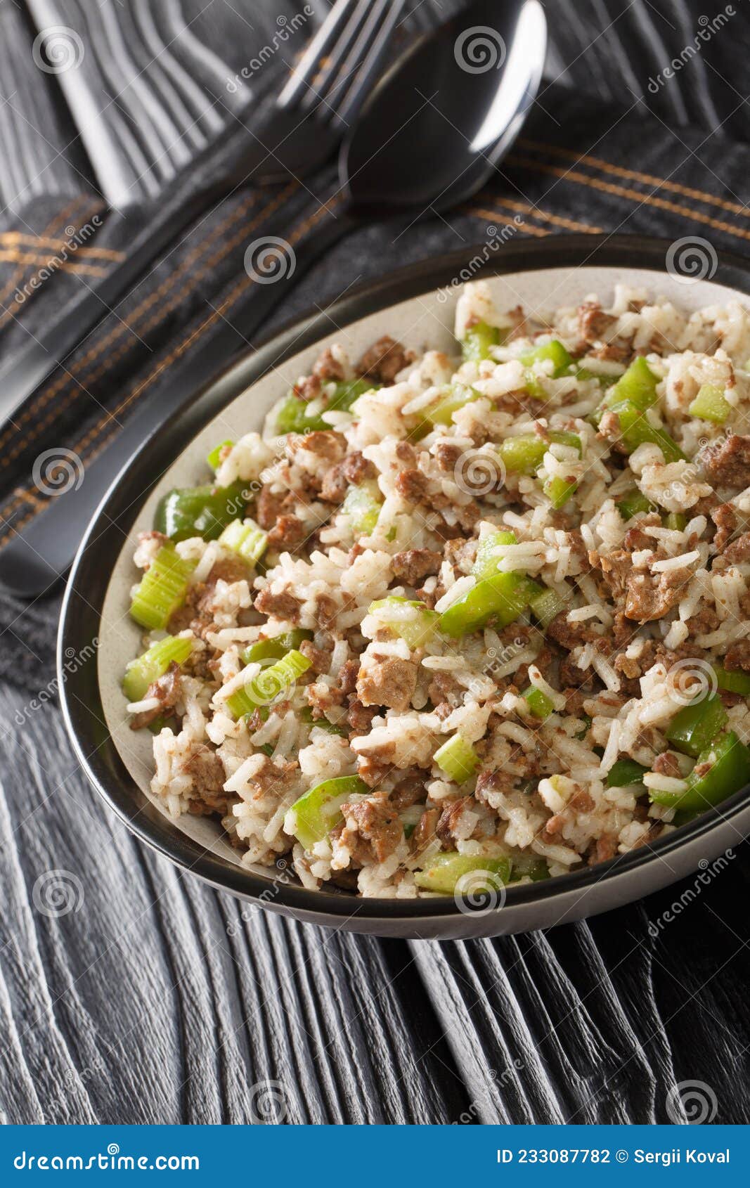 Arroz Sucio Es Un Plato Tradicional Criollo De Louisiana Hecho De Arroz  Blanco Cocinado Con Ternera Molida Hígado Verde Pimienta Foto de archivo -  Imagen de lisonjear, negro: 233087782