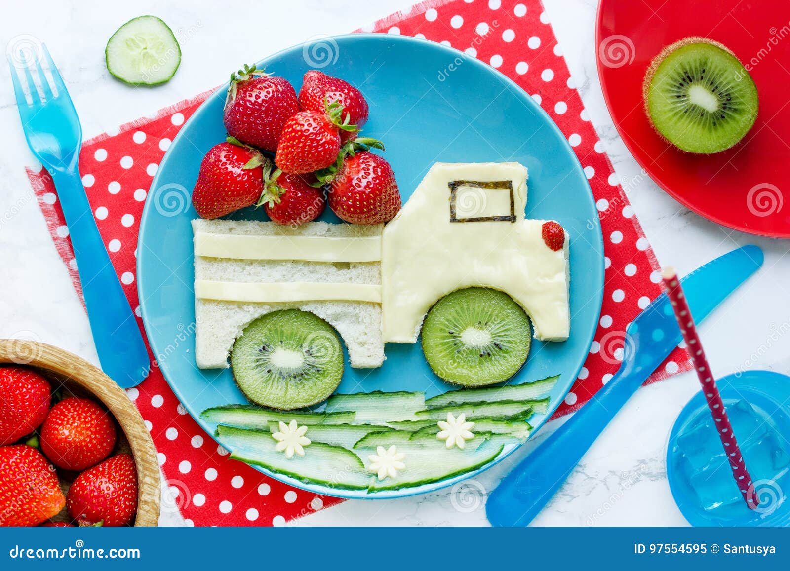 19,102 Carro De La Fruta Fotos de stock - Fotos libres de regalías de  Dreamstime