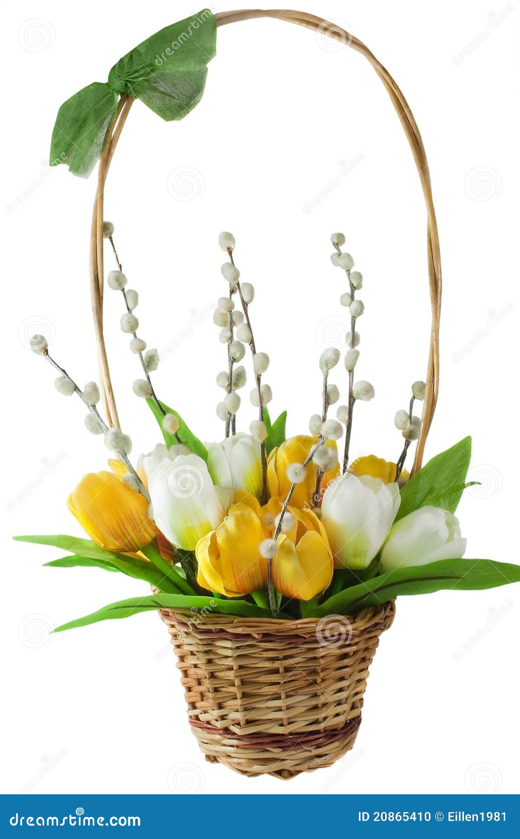 Arranjo de flores artificiais e salgueiros na cesta tranÃ§ada...