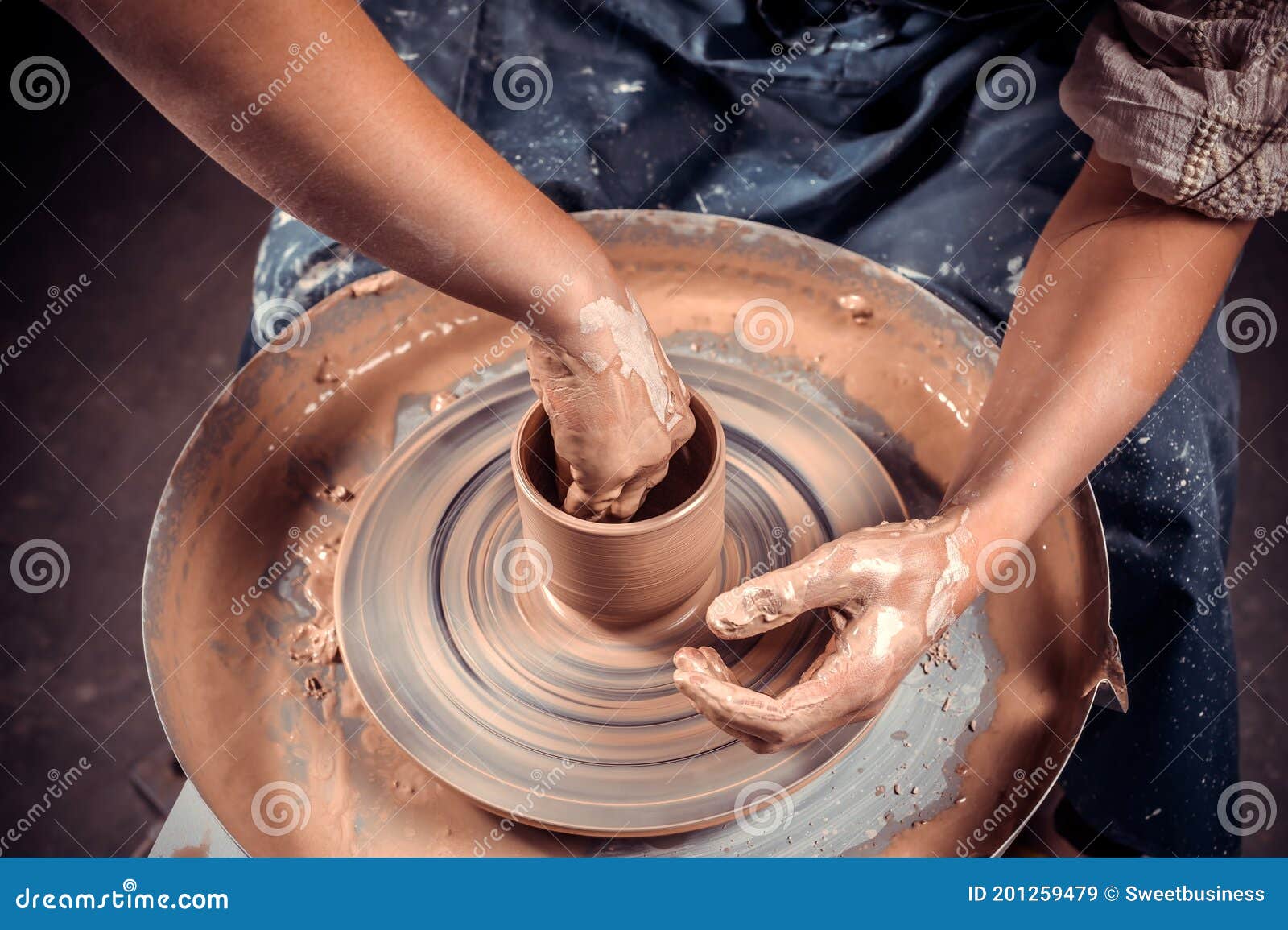 Artisan Making Pottery, Sculptor from Wet Clay on Wheel. Making Ceramic  Dishes. Close-up. Stock Image - Image of potty, pottery: 201259479