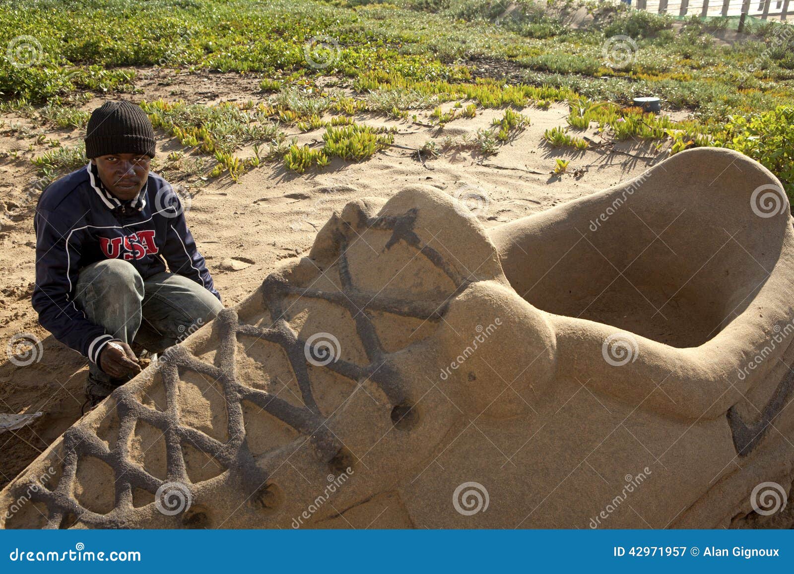 A Artist Creating a Sand Sculpture, Durban Editorial Photography Image of waterfront, africa