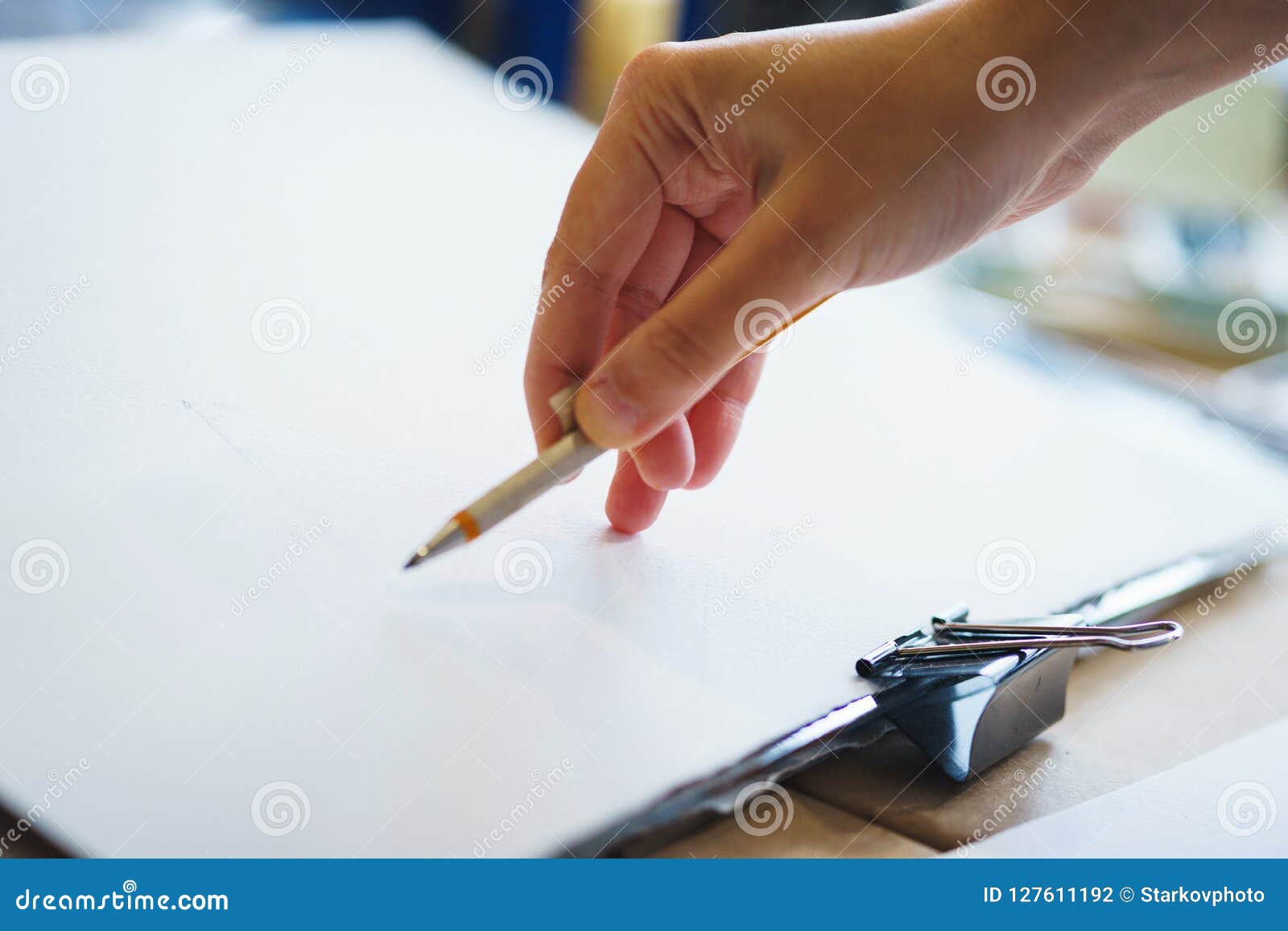 Artist with a Pencil Close-up while Drawing a Sketch on Clean Paper ...