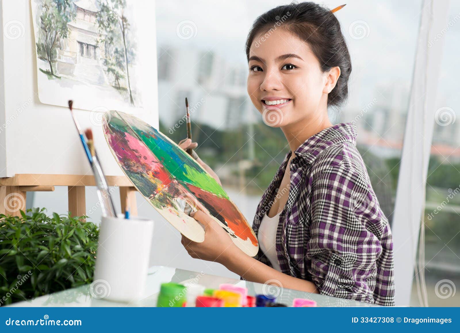 artist work portrait happy palette hands foreground 33427308 Selling Photos Online for Beginners