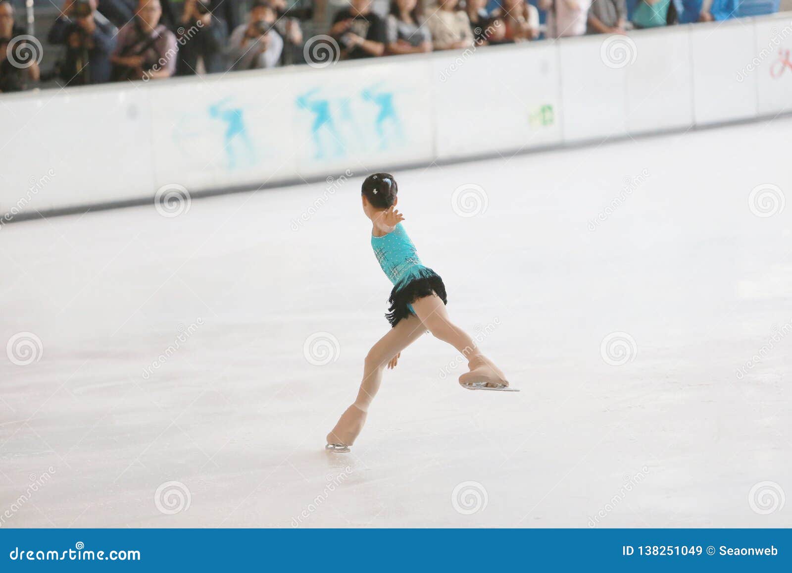 Ice skating editorial stock image. Image of leisure 138251049