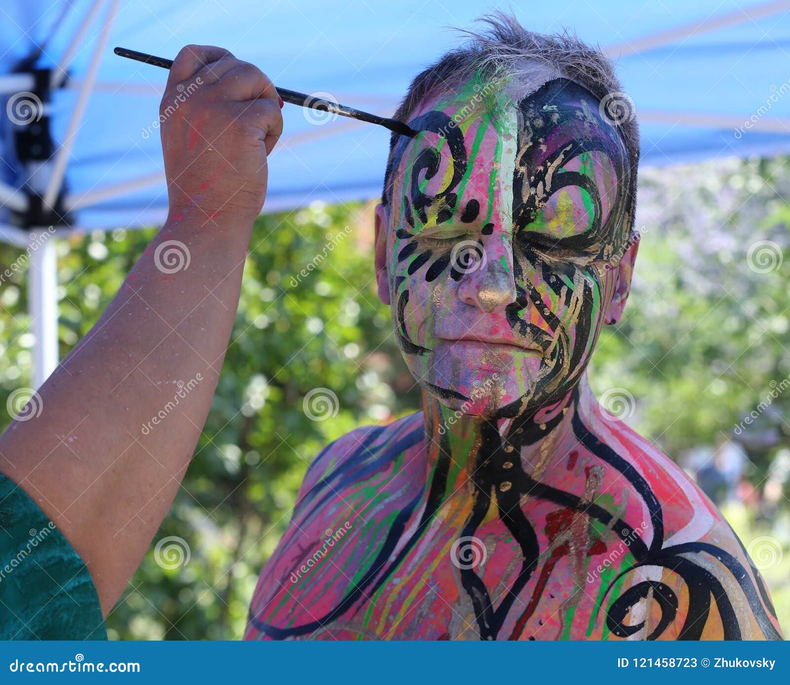 Artists Paint Fully Nude Models of All Shapes and Sizes during 5th NYC Body  Painting Day Editorial Stock Photo - Image of face, design: 121458723