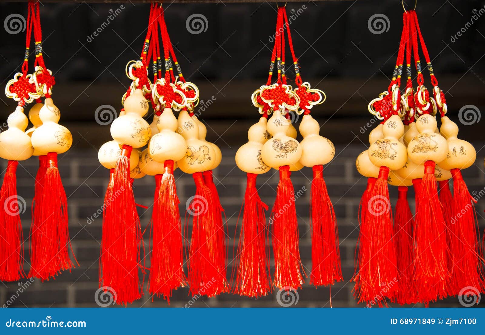 Arts & Crafts, Chinese Knot, Small Gourd Stock Image - Image of objects