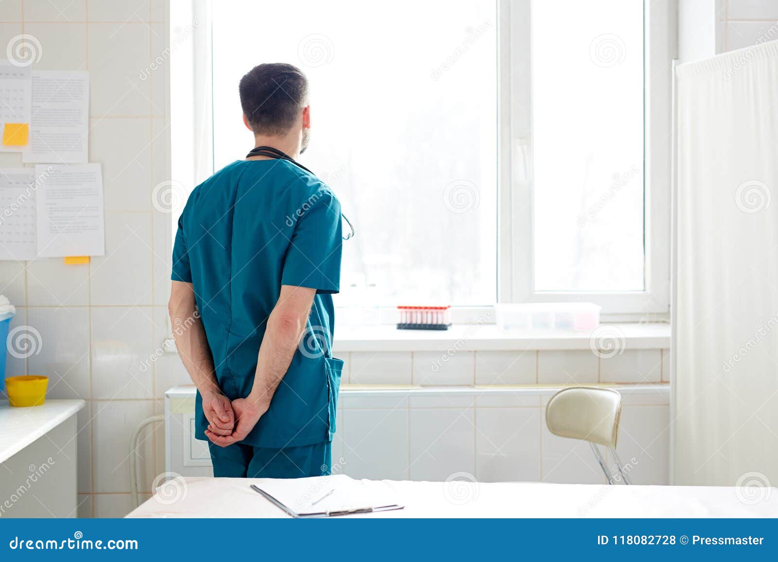 Arts in het Ziekenhuis stock foto. Image of deskundigheid 118082728