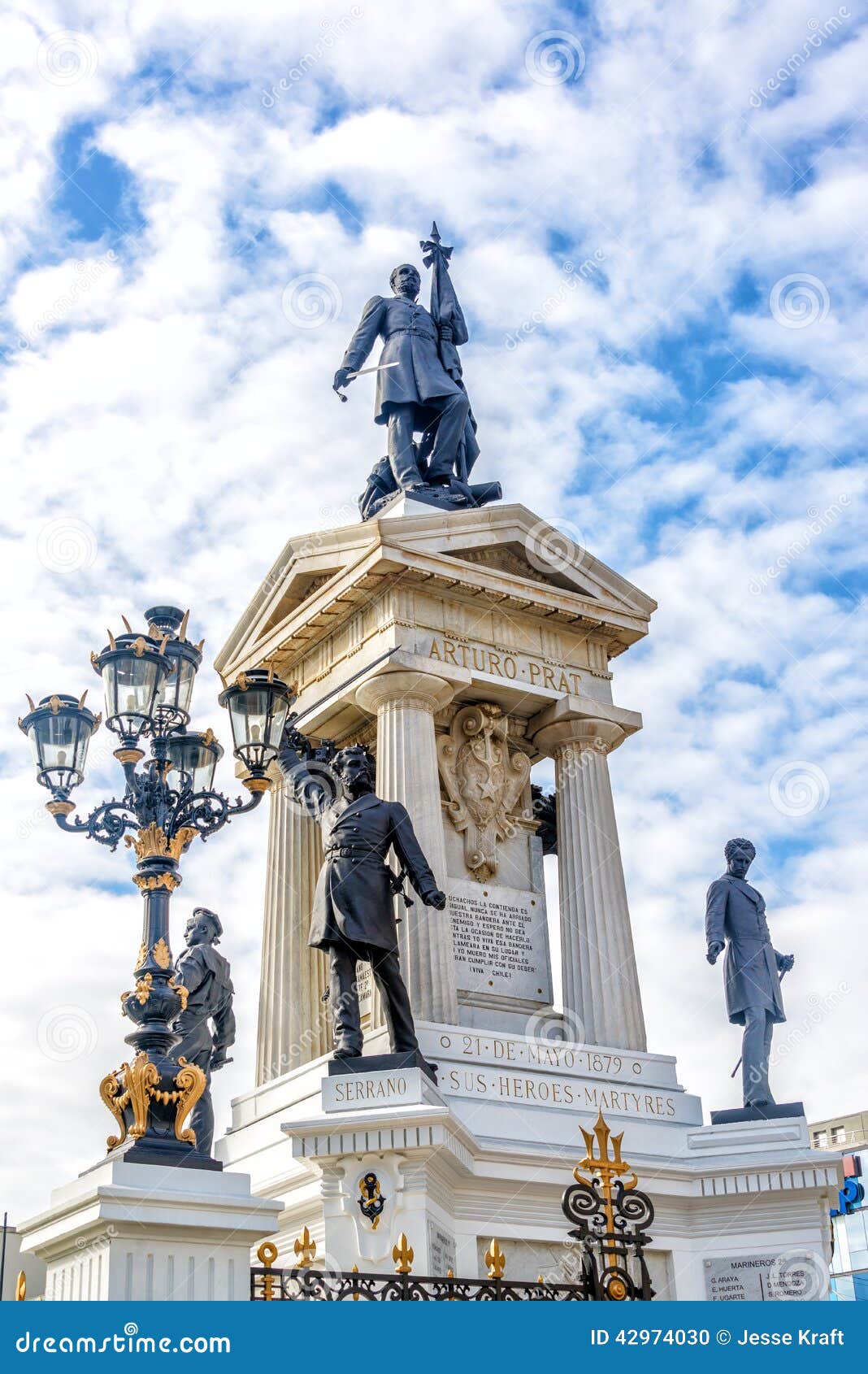 arturo prat monument